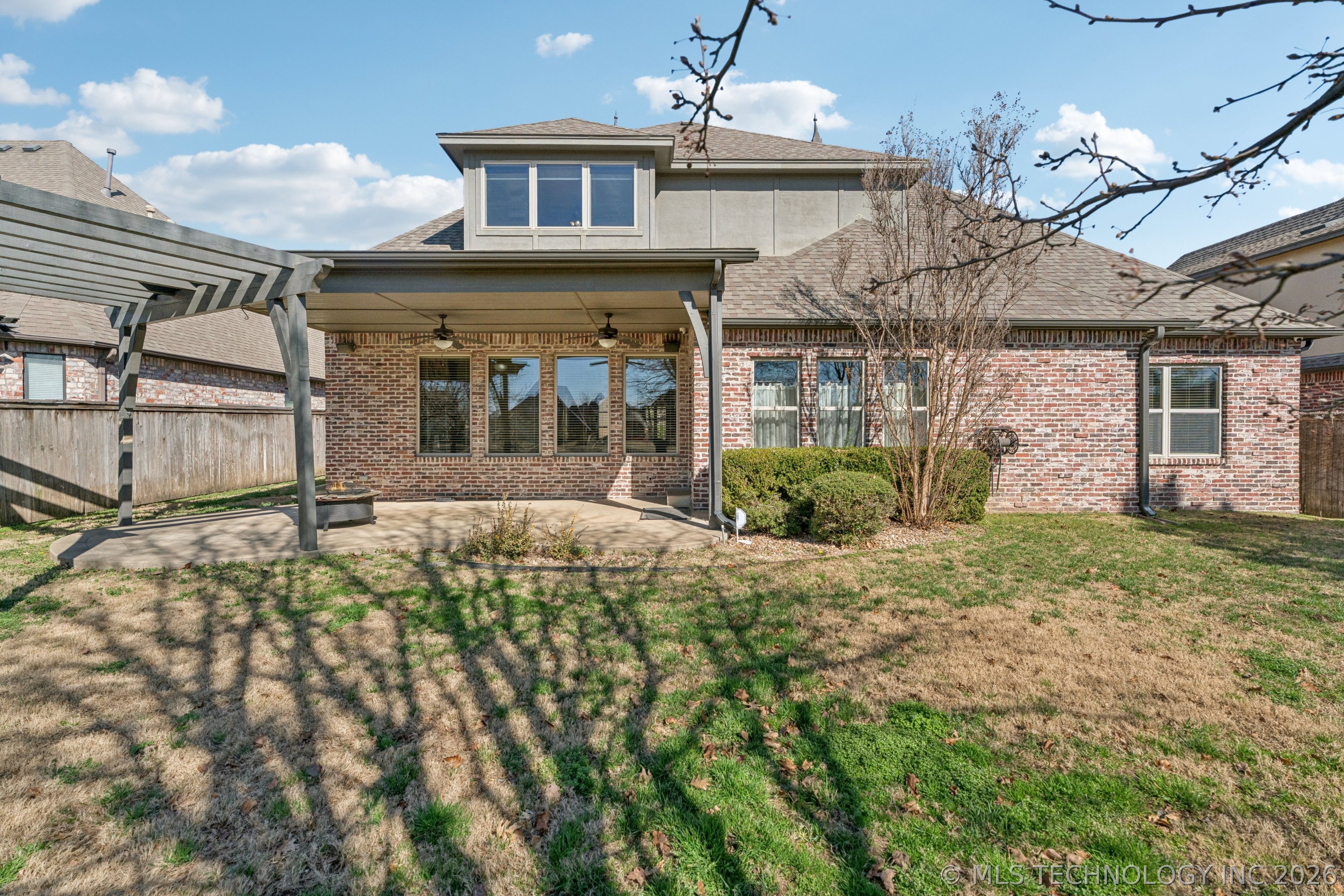 664 W 78th Street Property Photo 4