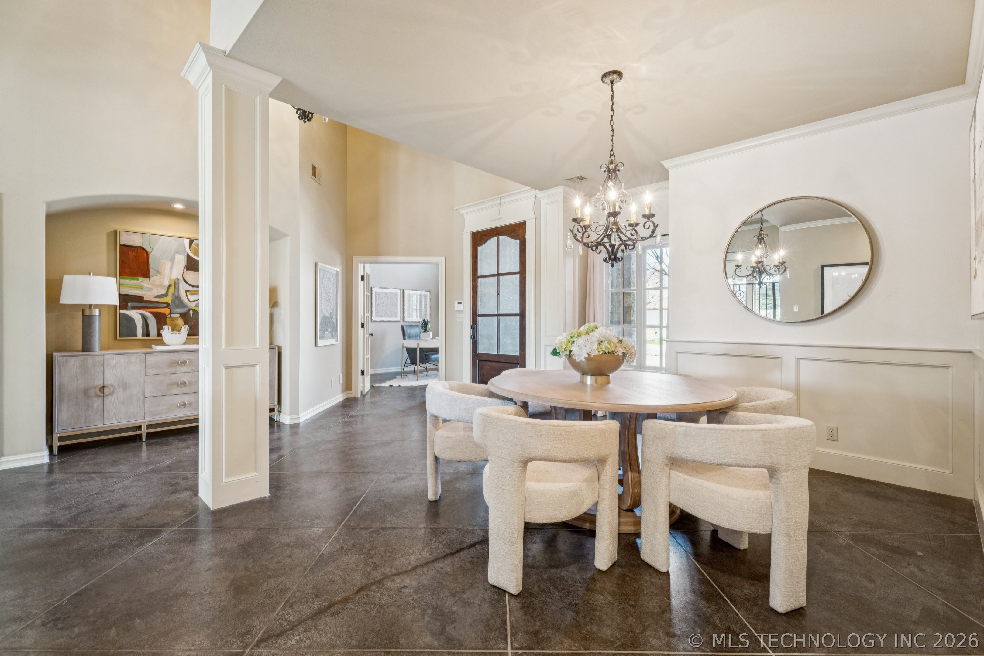 664 W 78th Street Property Photo 8