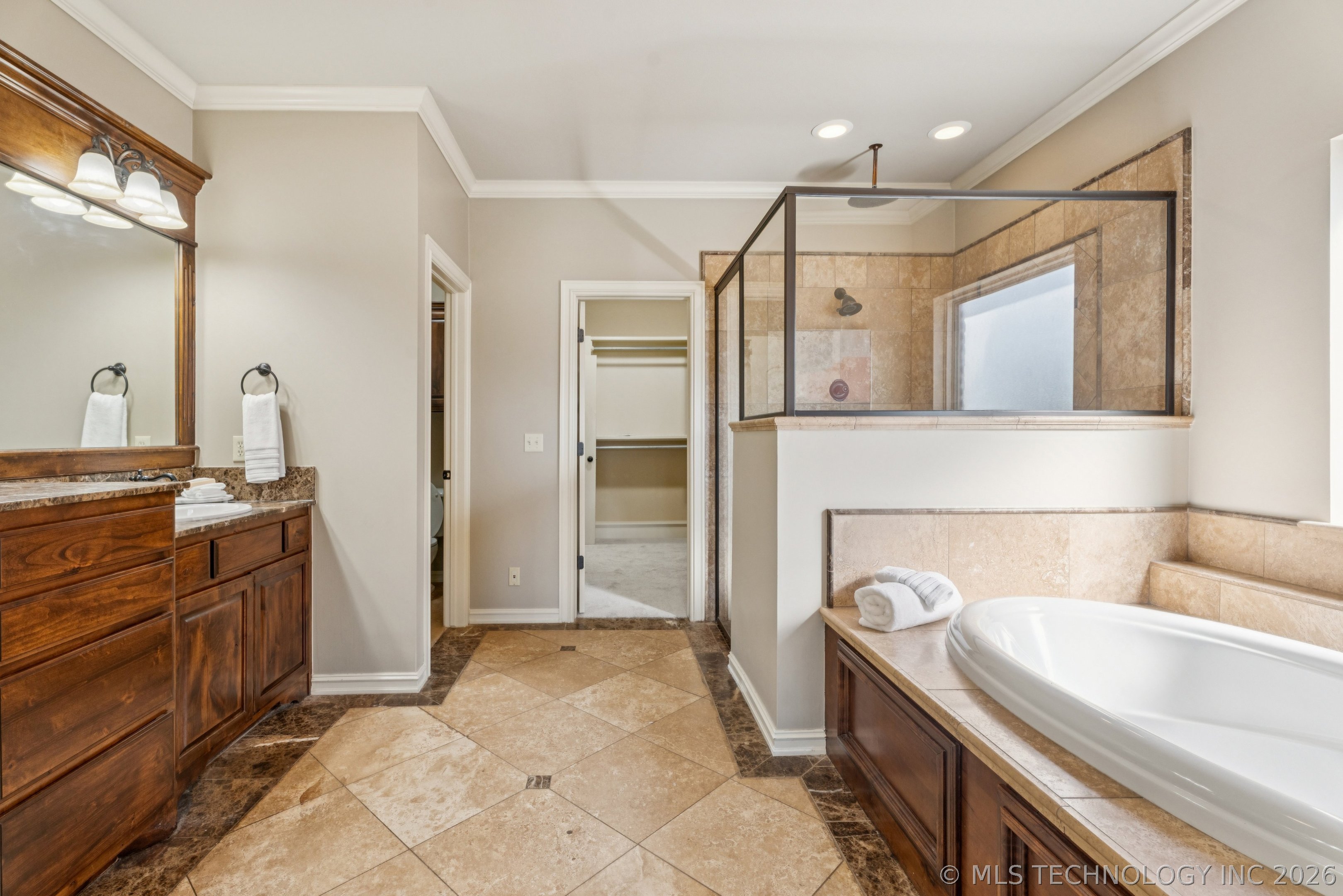 664 W 78th Street Property Photo 28