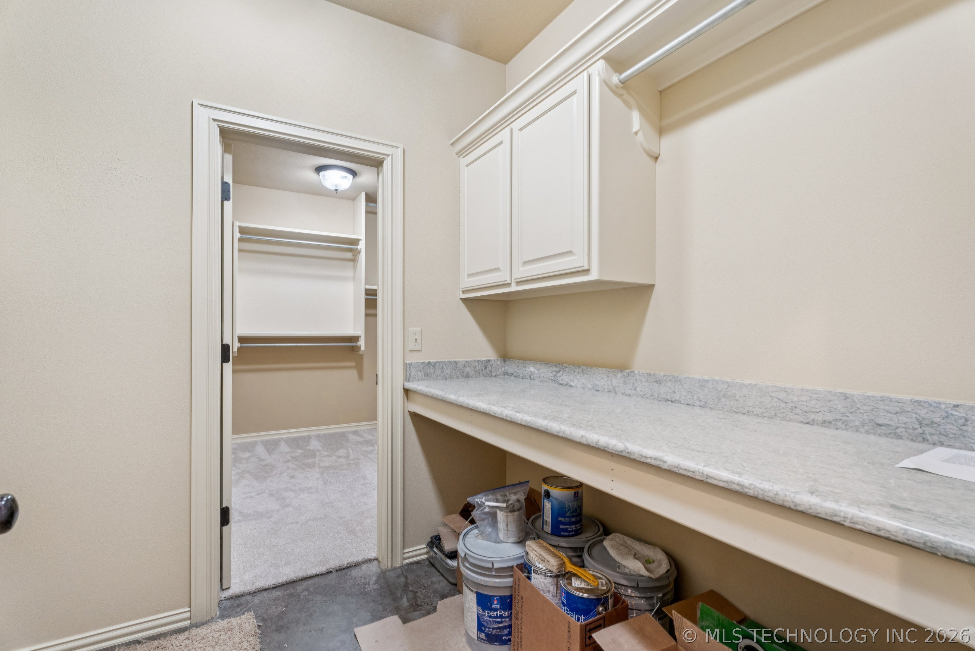664 W 78th Street Property Photo 35