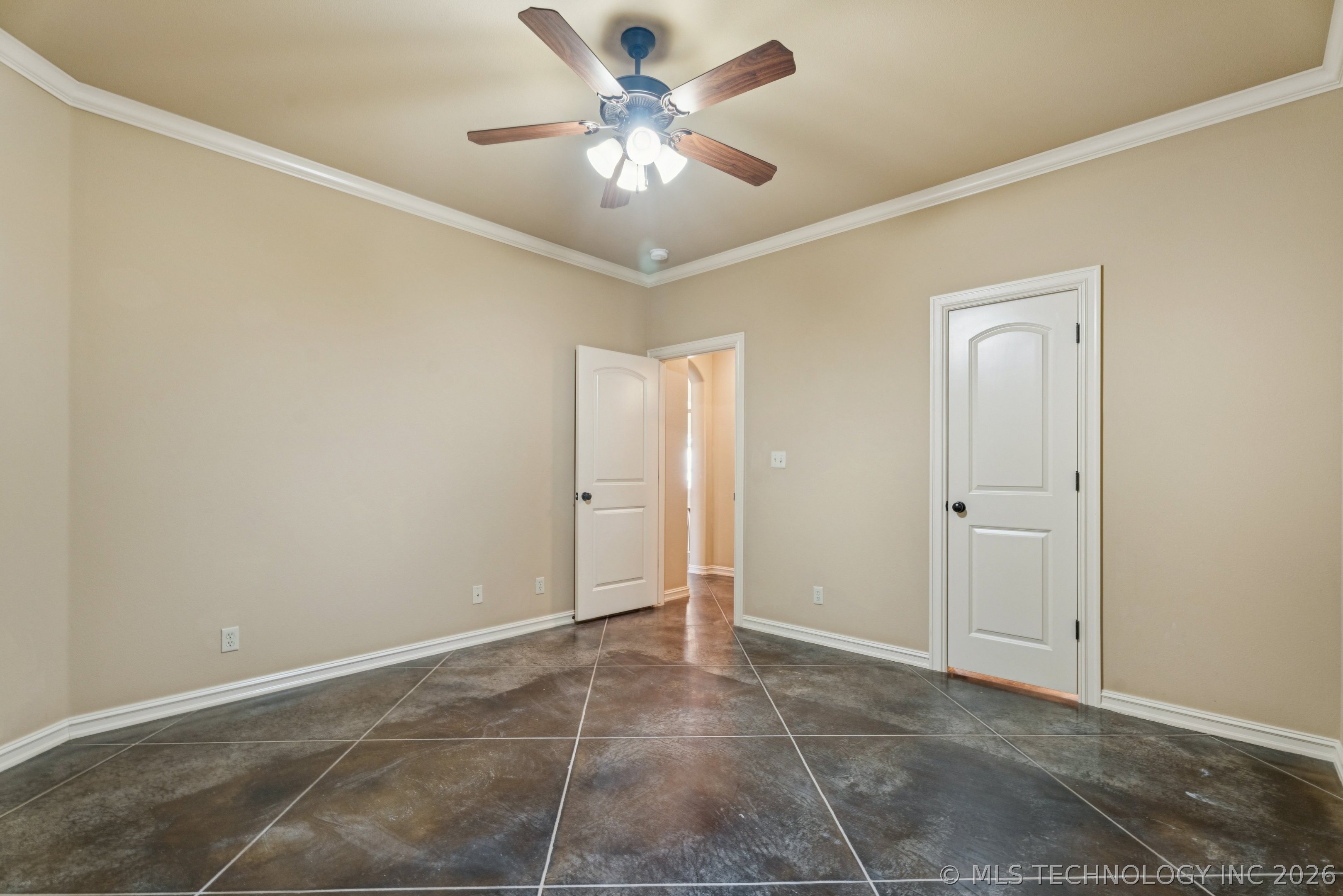 664 W 78th Street Property Photo 39