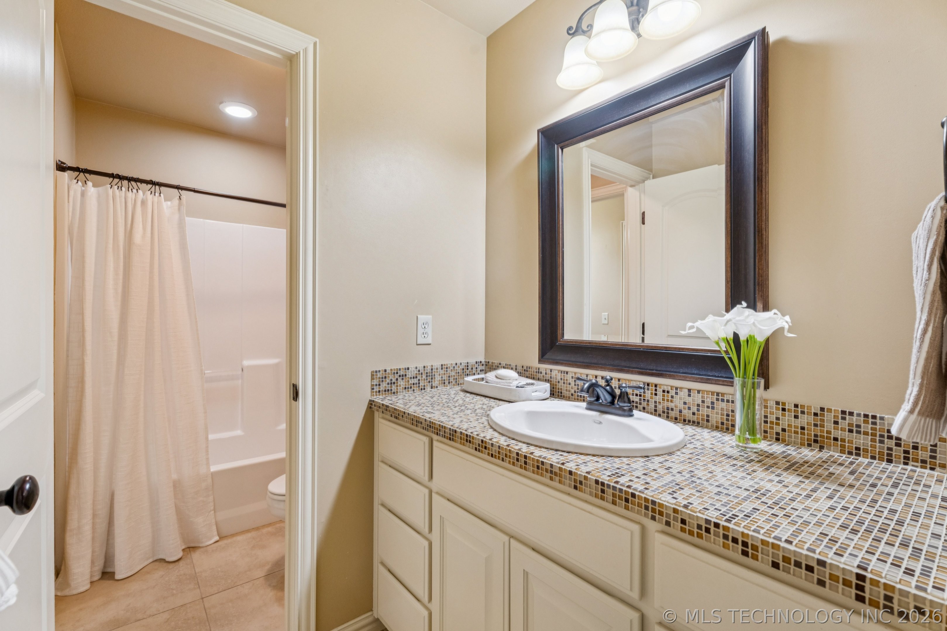 664 W 78th Street Property Photo 43