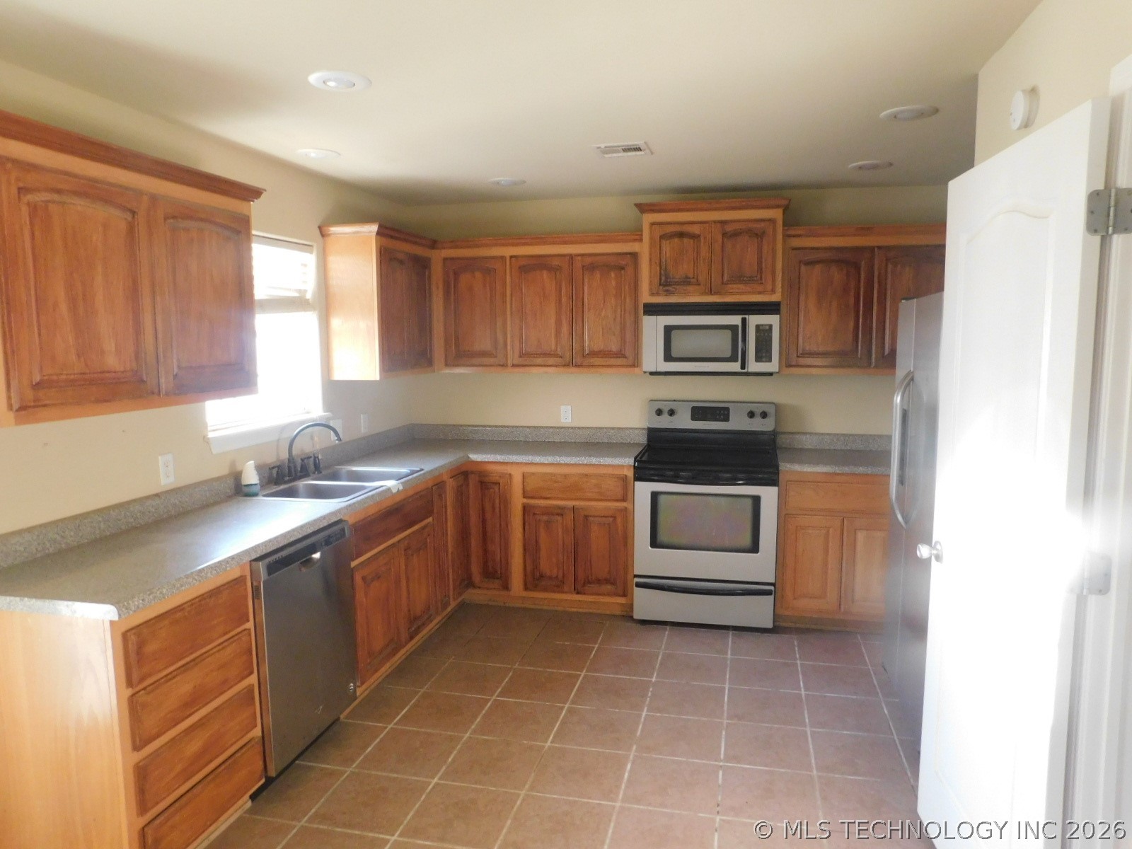 601 Meadowlark Lane Property Photo 3