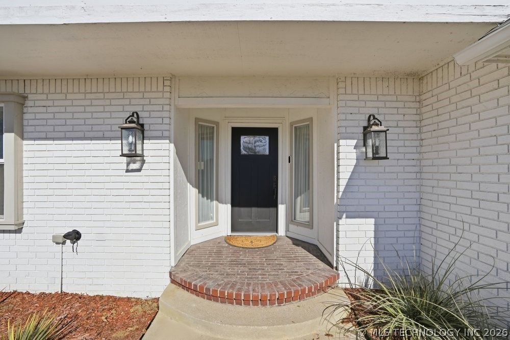 6115 E 77th Street Property Photo 9