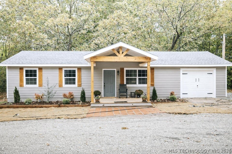 34901 S 590 Road Property Photo 1
