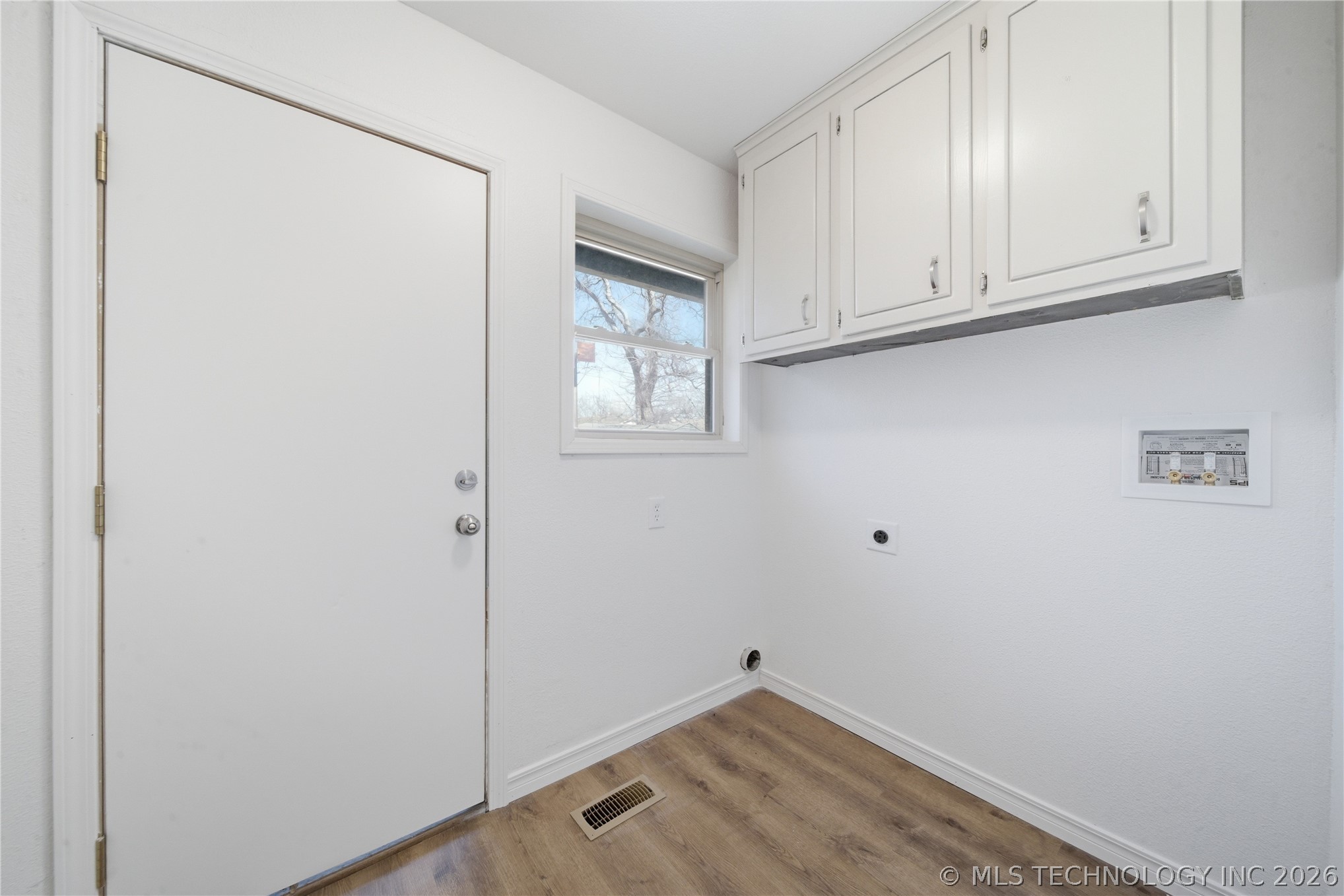 1539 S 124th Avenue Property Photo 26