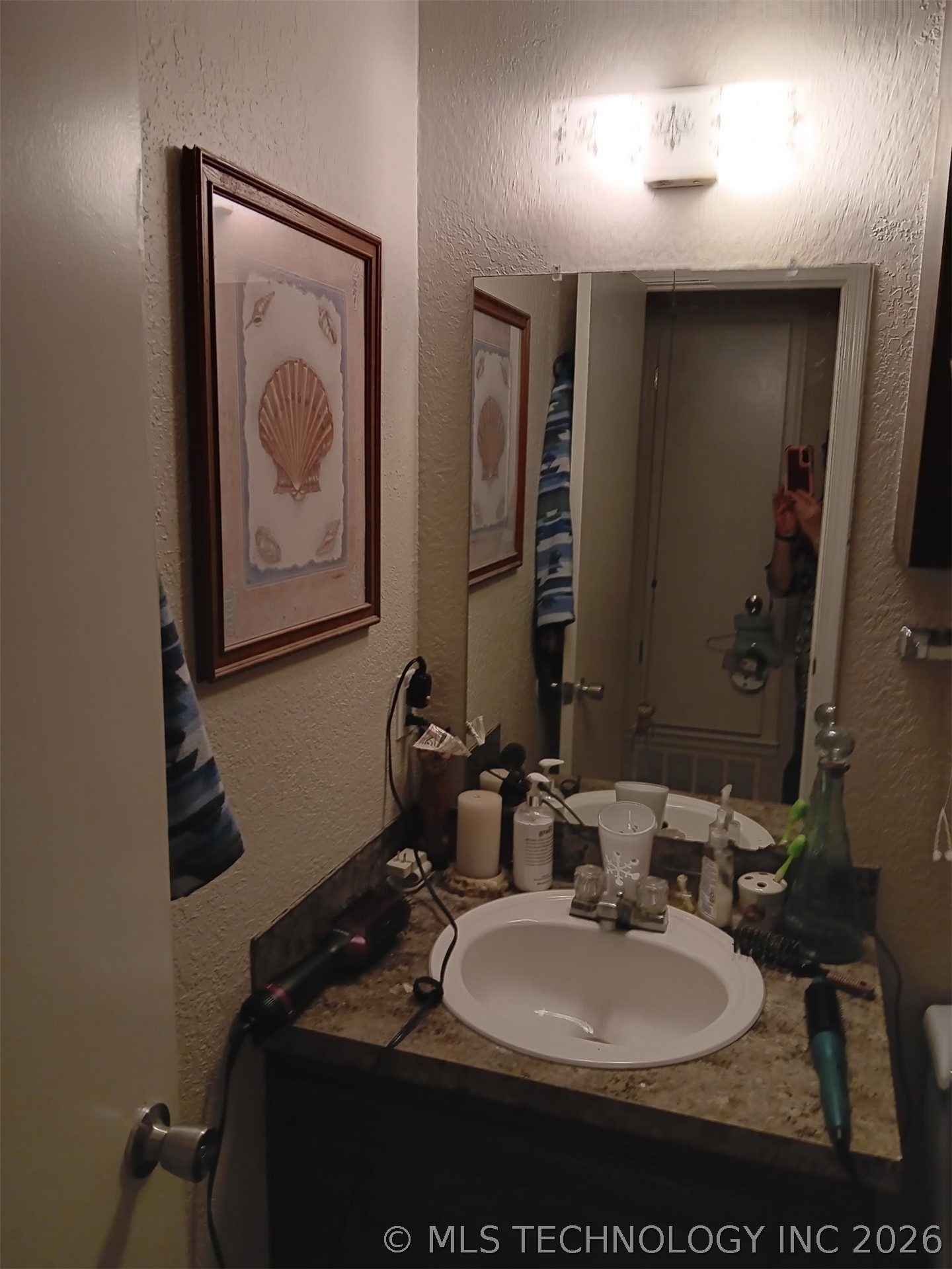 4901 S Hickory Avenue Property Photo 27