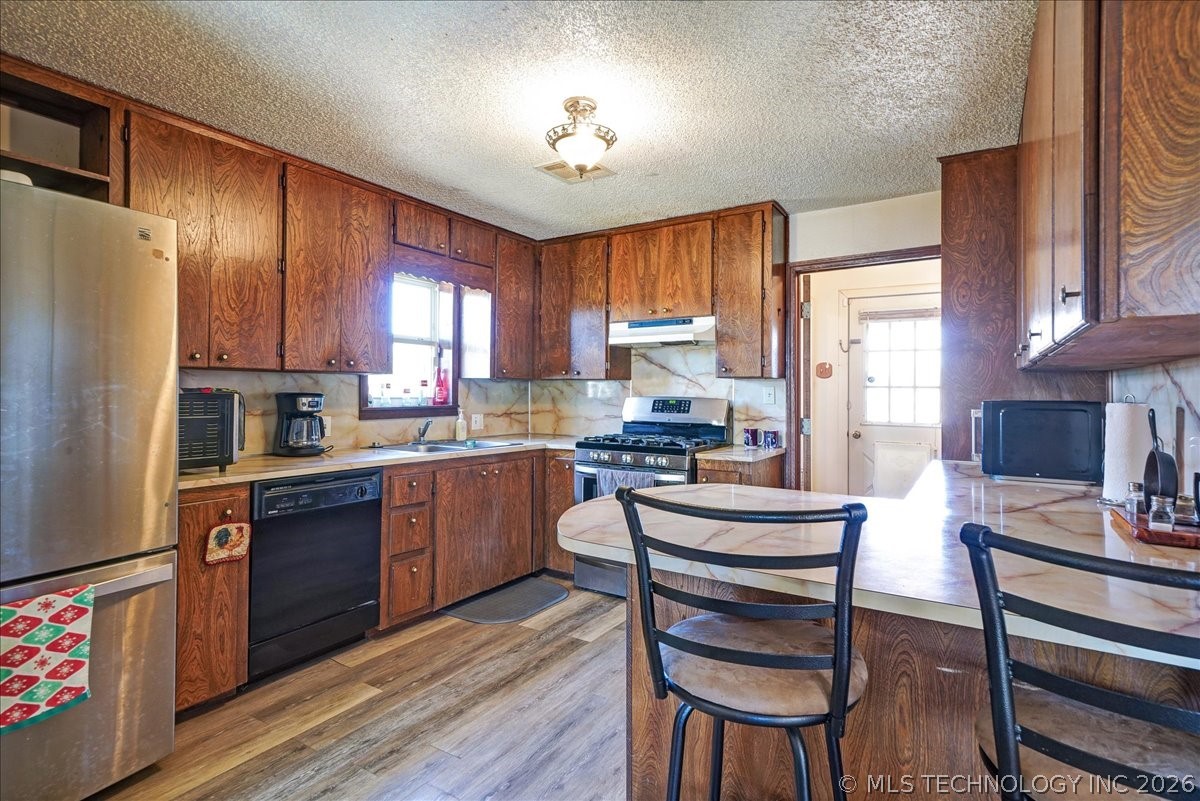 470025 Highway 101 Property Photo 4