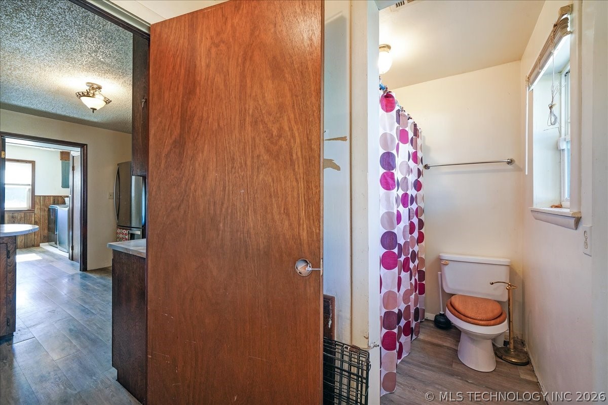 470025 Highway 101 Property Photo 8