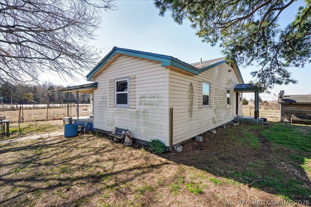 470025 Highway 101 Property Photo 17