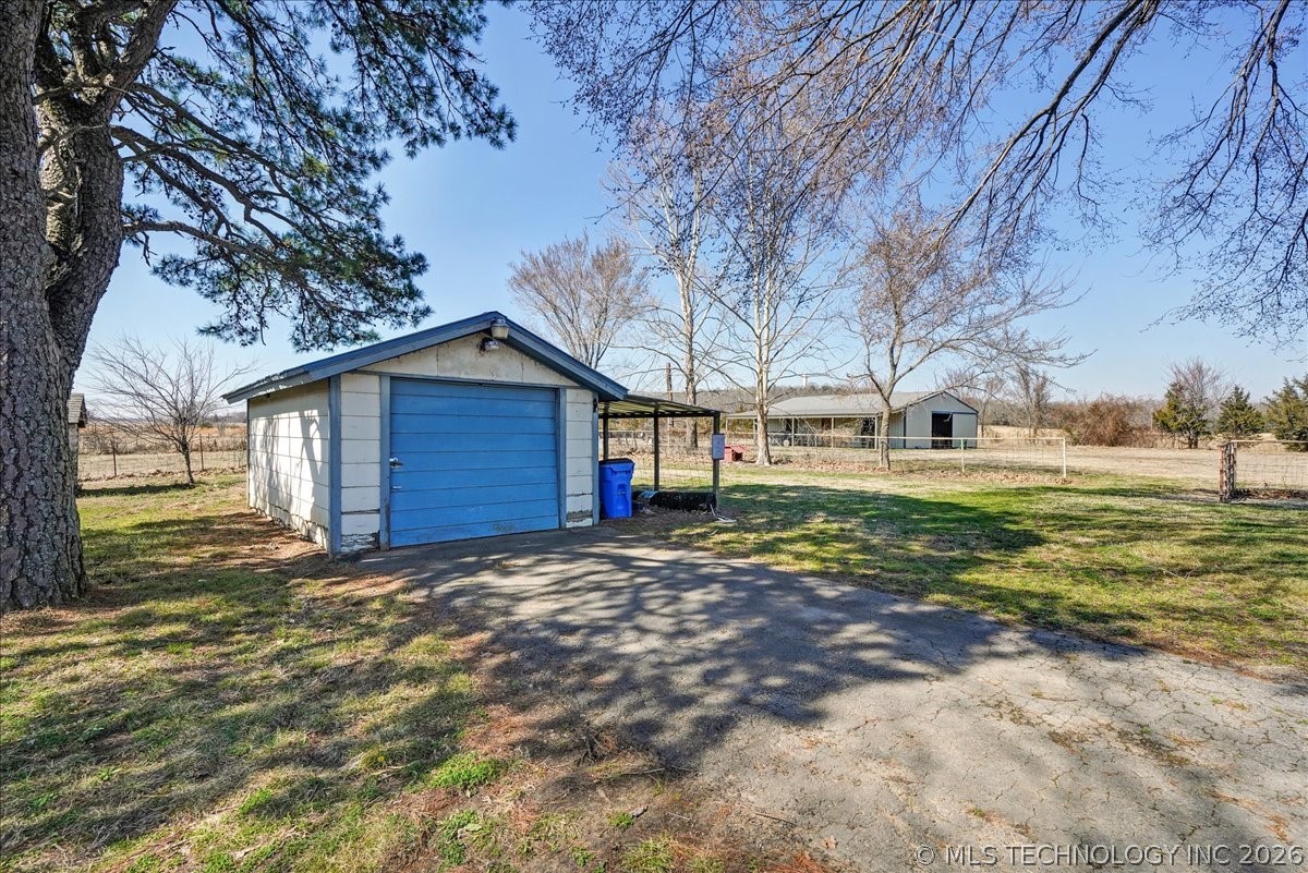 470025 Highway 101 Property Photo 19