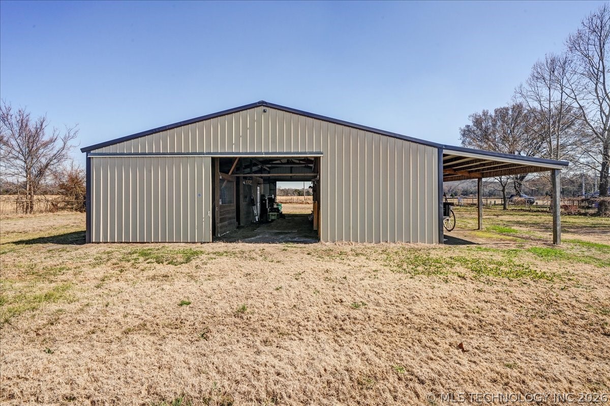 470025 Highway 101 Property Photo 21