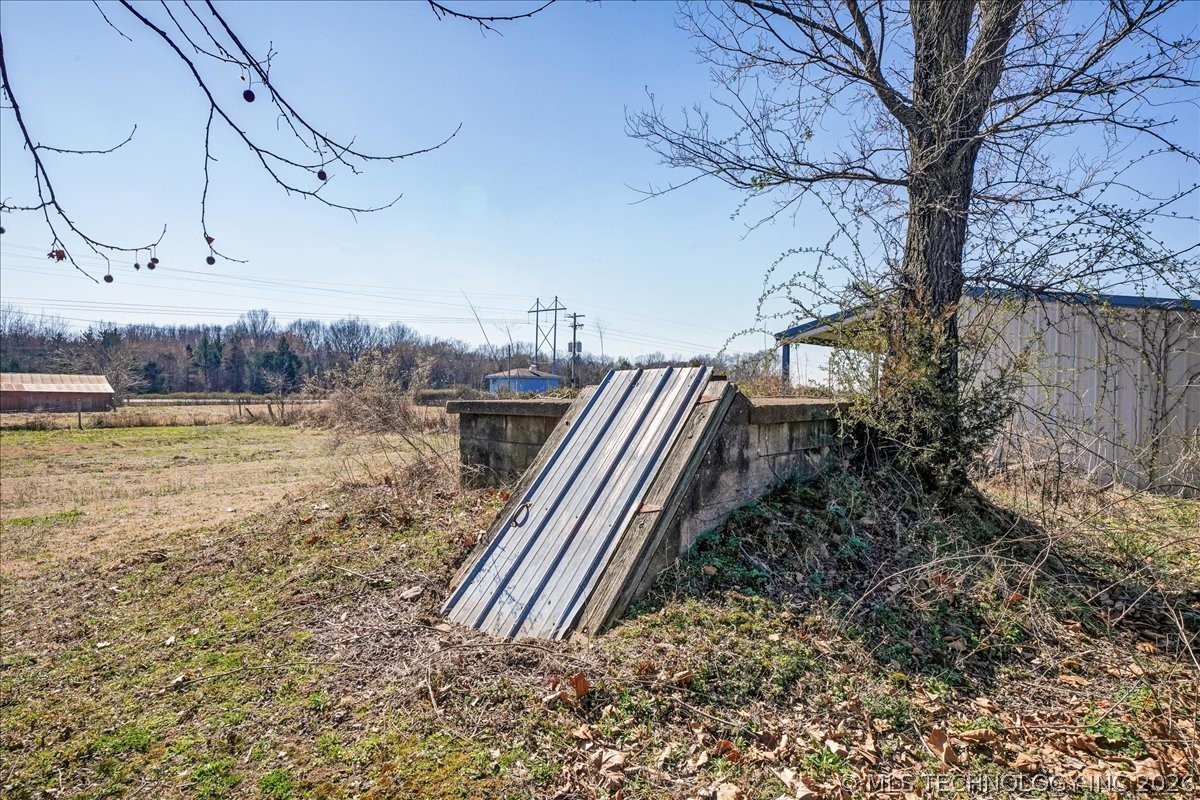 470025 Highway 101 Property Photo 33