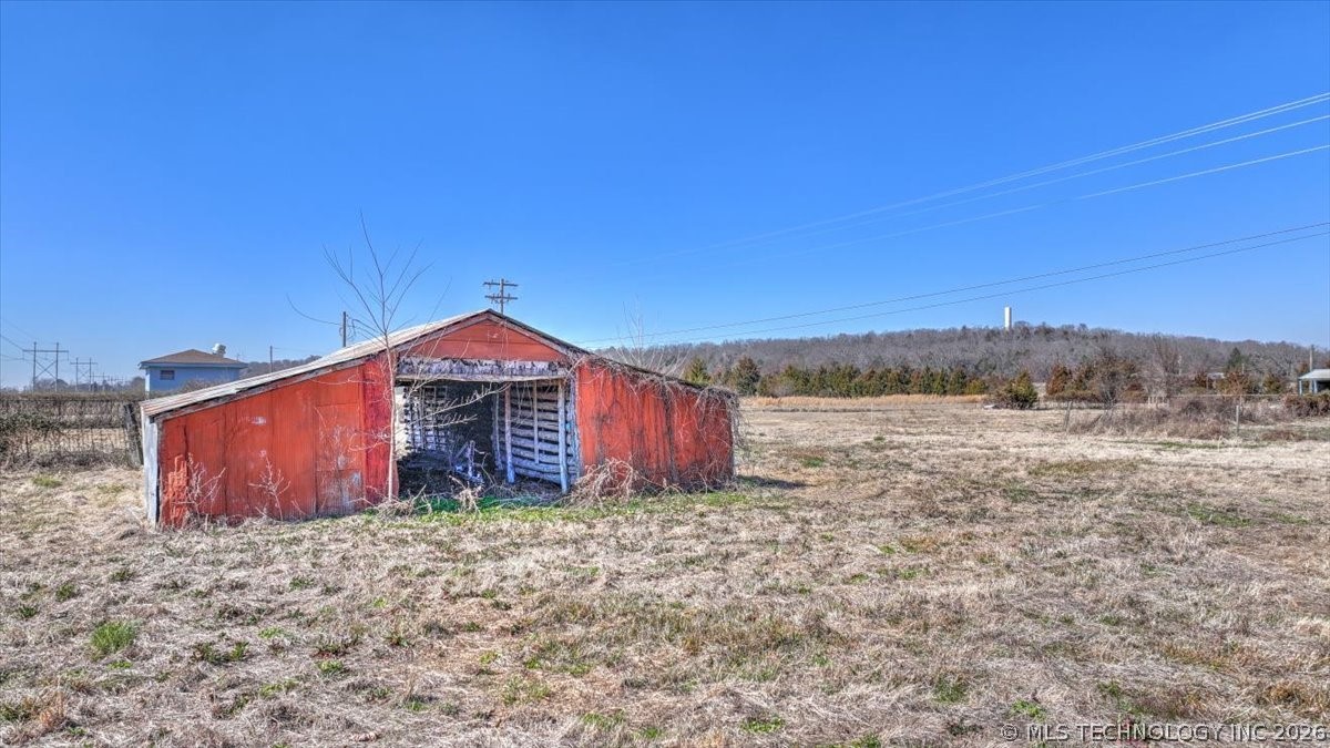 470025 Highway 101 Property Photo 34