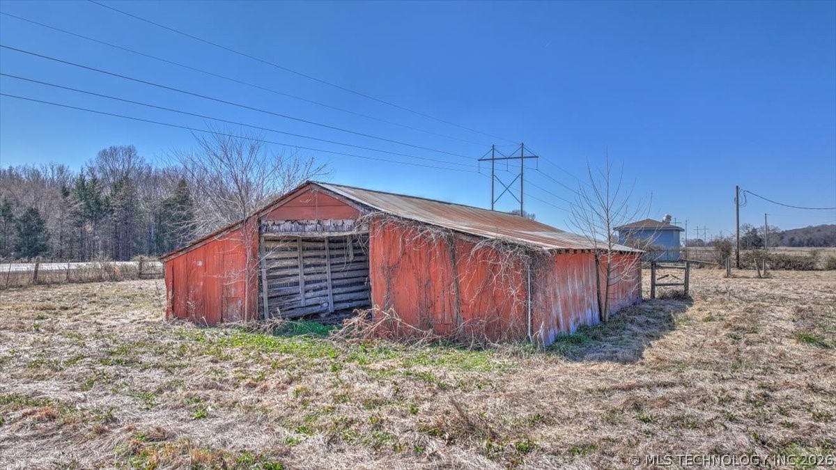 470025 Highway 101 Property Photo 35