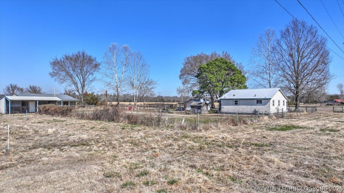 470025 Highway 101 Property Photo 36