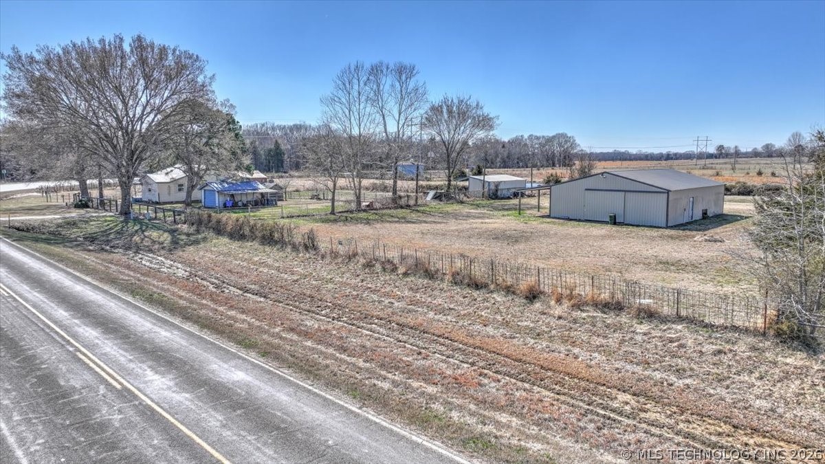 470025 Highway 101 Property Photo 45
