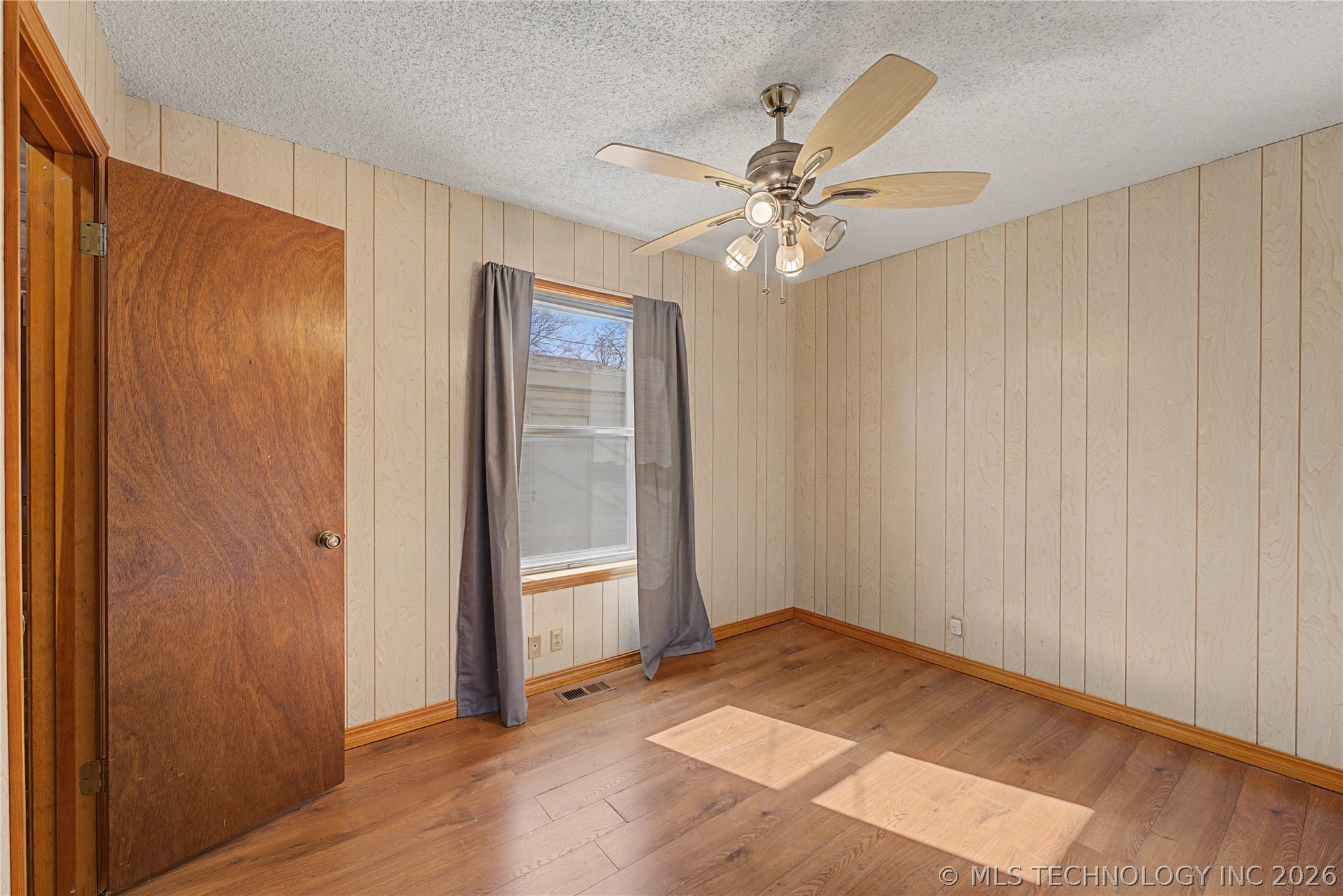 408 E E Street Property Photo 13