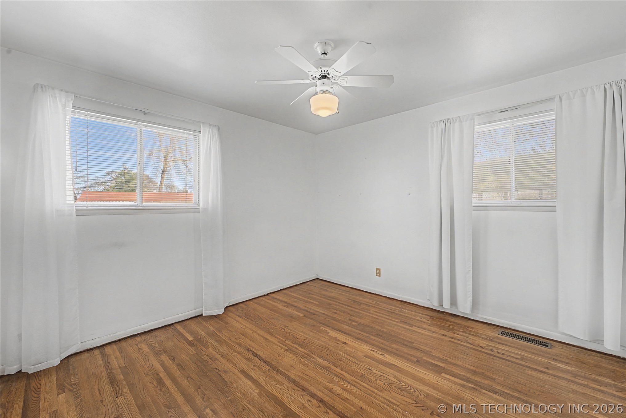 408 E E Street Property Photo 15