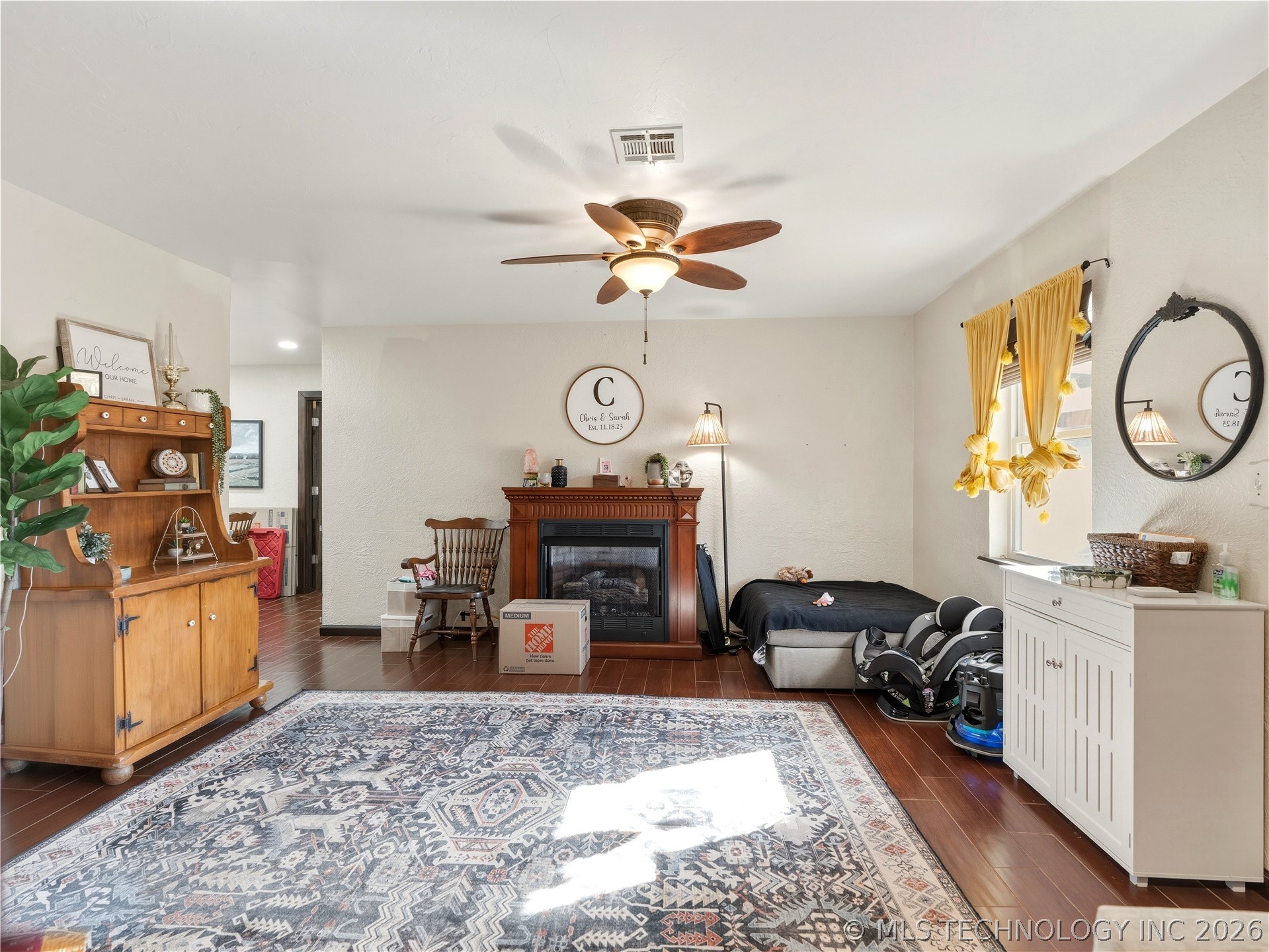 120 Oakwood Property Photo 7