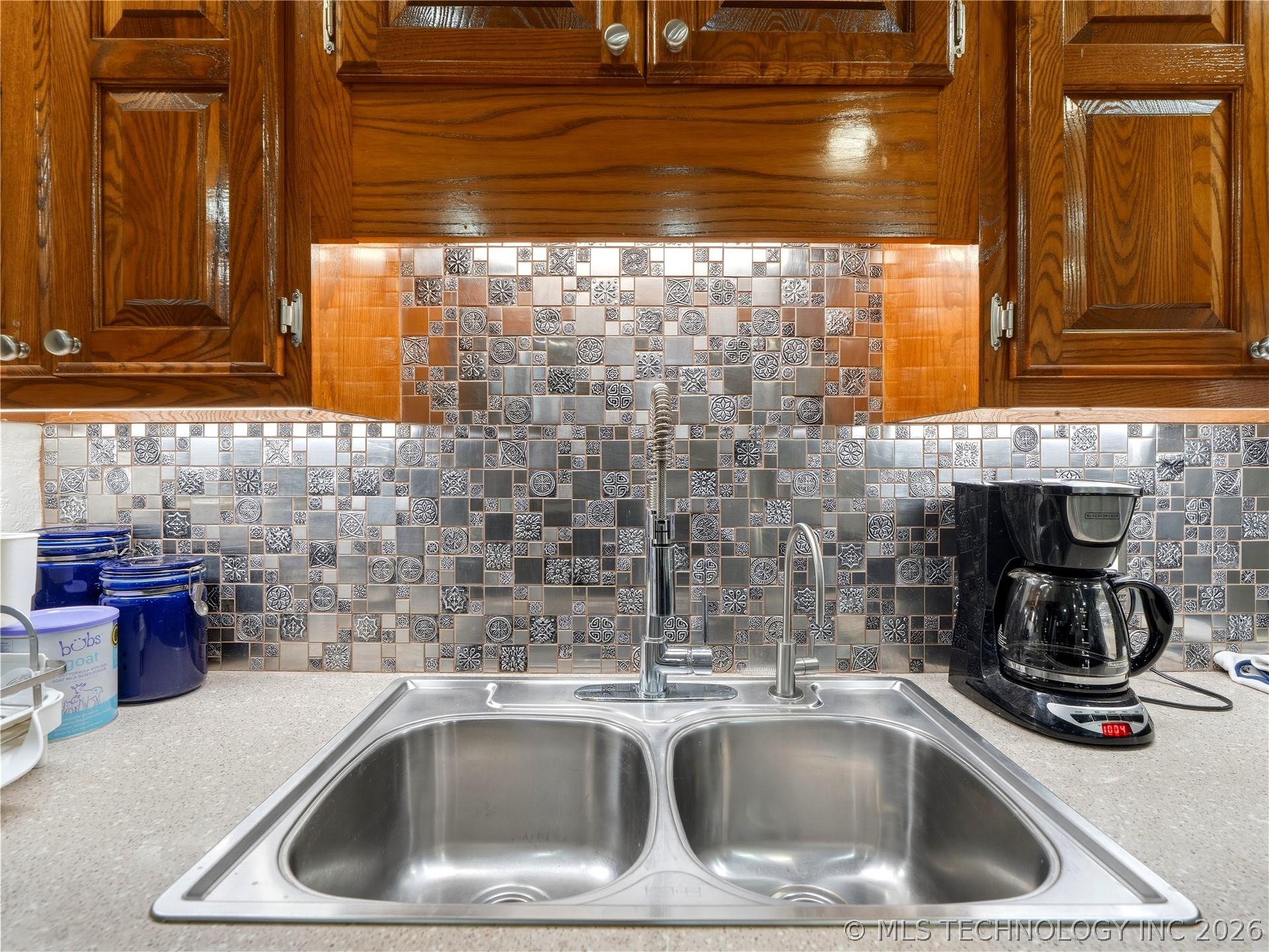 120 Oakwood Property Photo 14