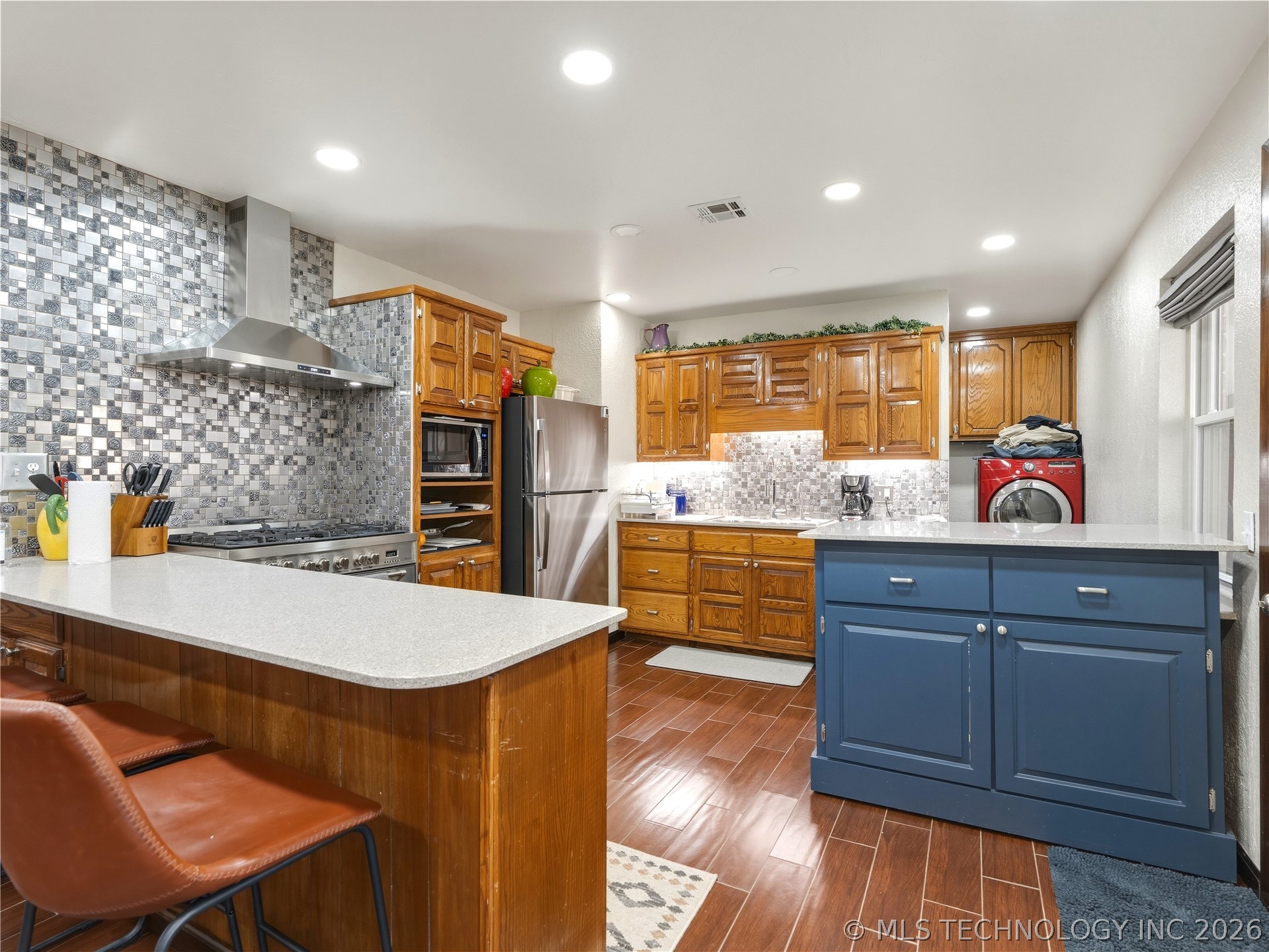 120 Oakwood Property Photo 15