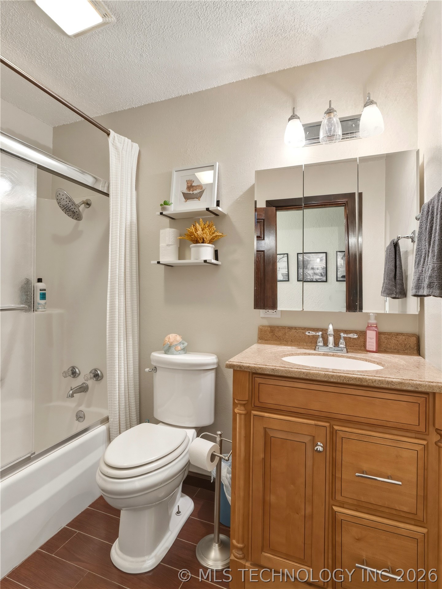 120 Oakwood Property Photo 37