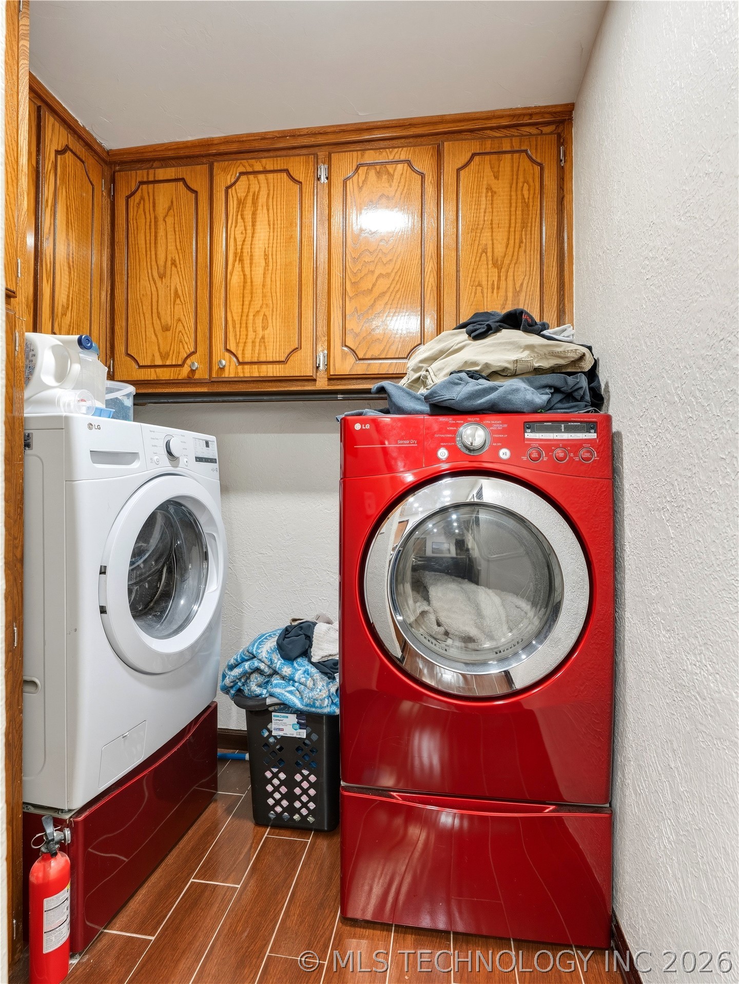 120 Oakwood Property Photo 39
