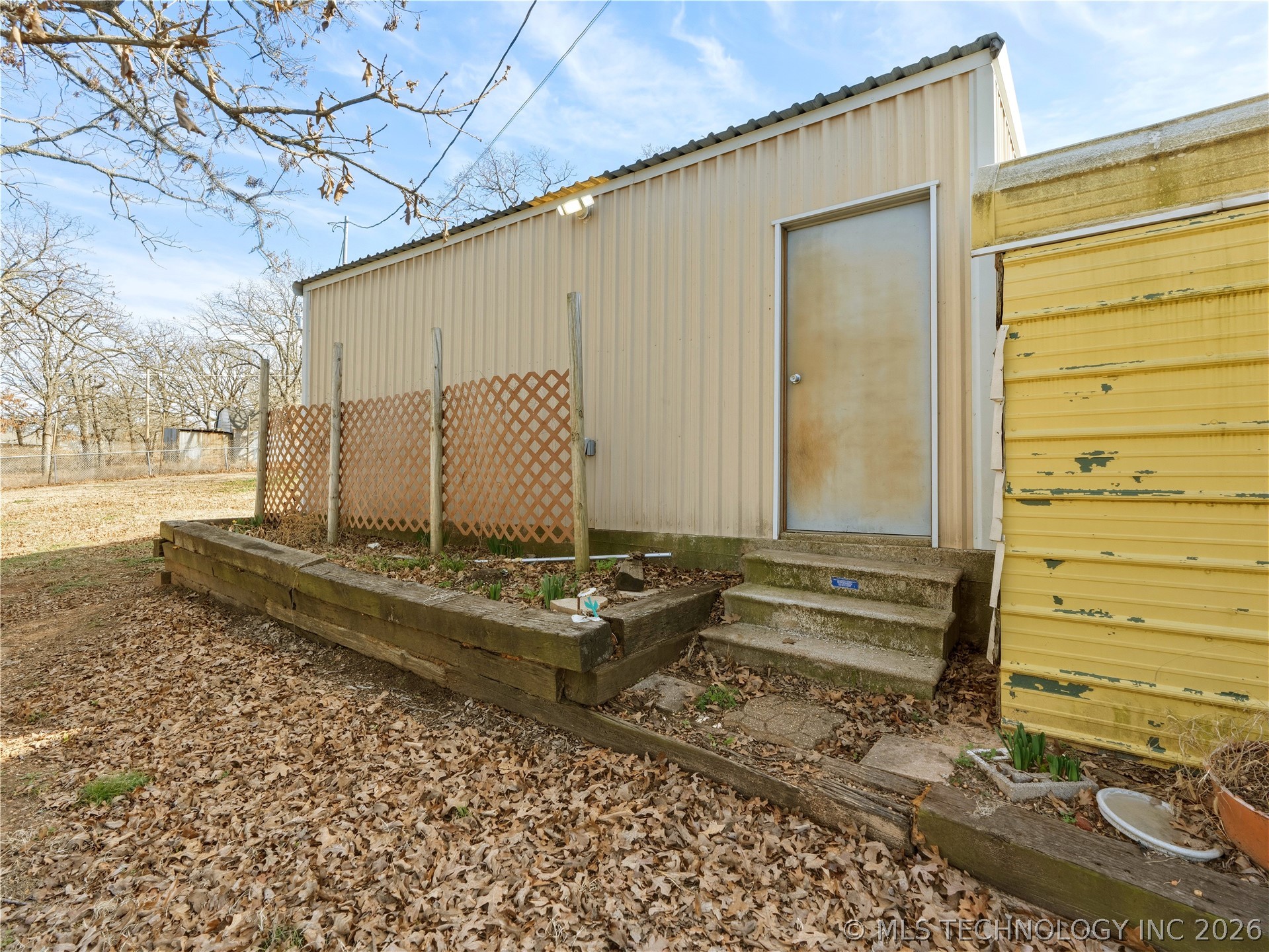 120 Oakwood Property Photo 41