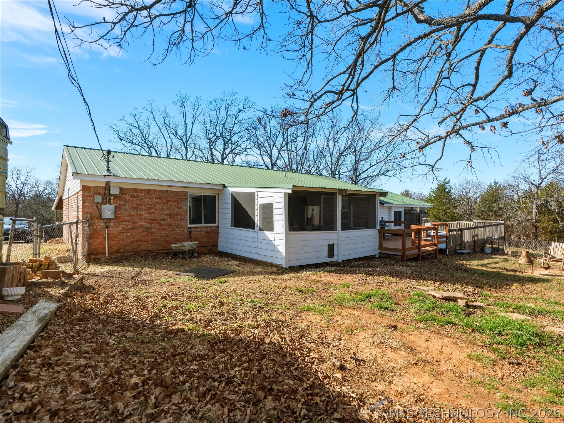 120 Oakwood Property Photo 45