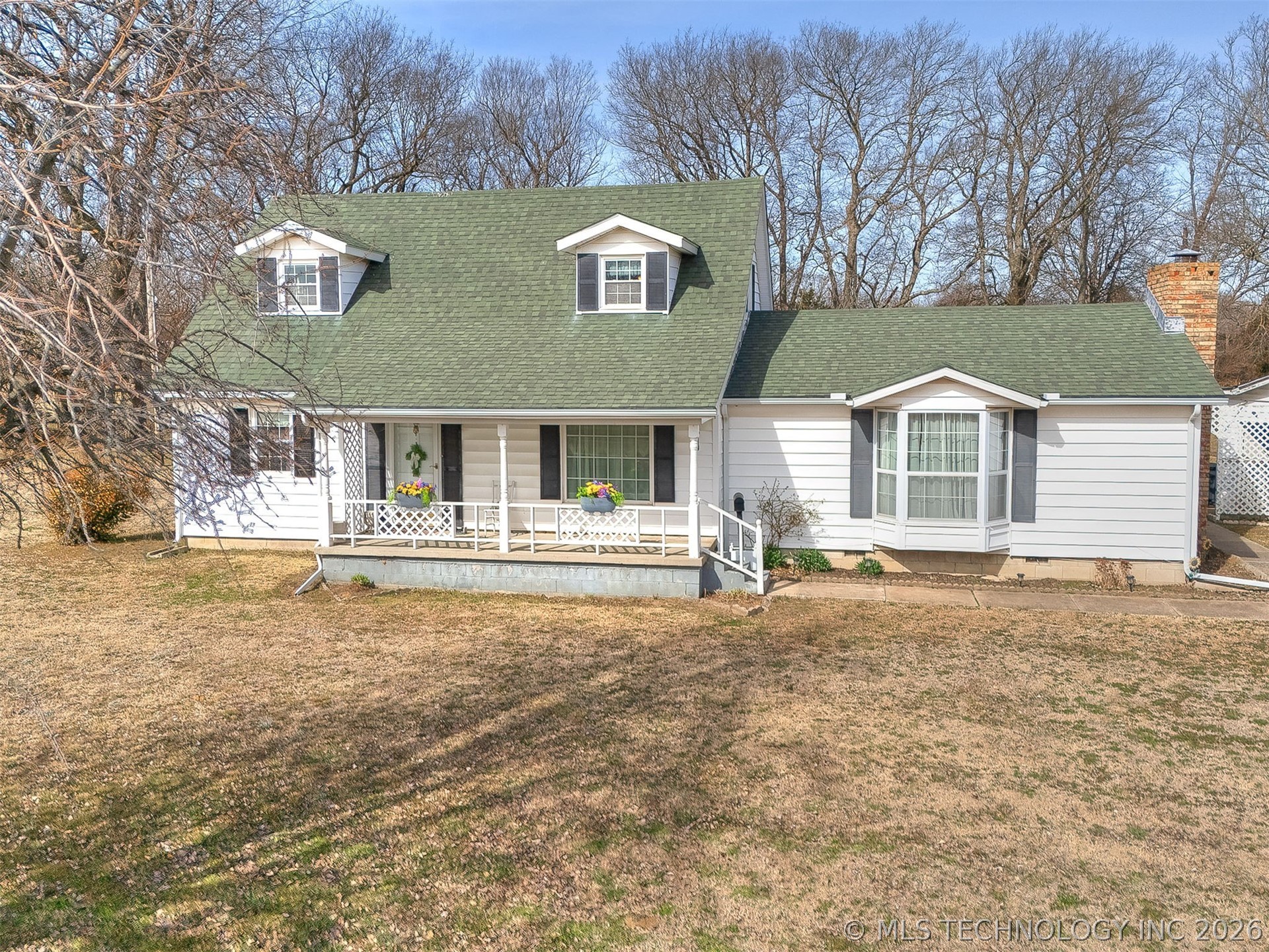10616 N 20th West Avenue Property Photo 4