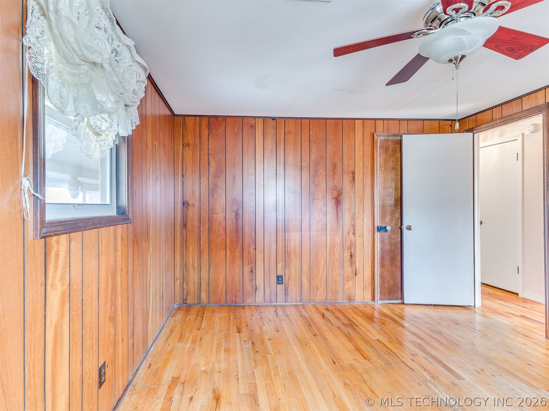 10616 N 20th West Avenue Property Photo 23