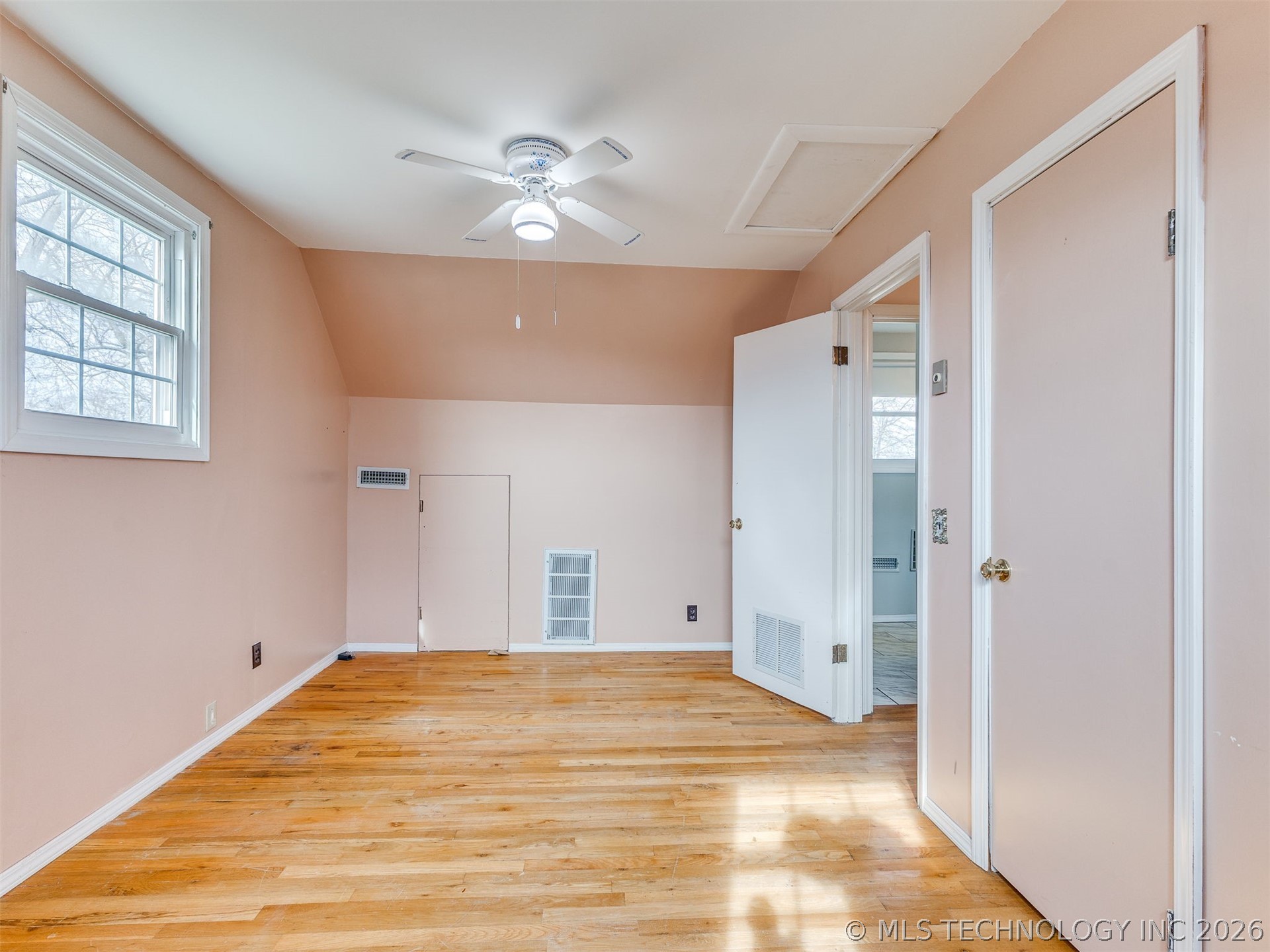 10616 N 20th West Avenue Property Photo 29