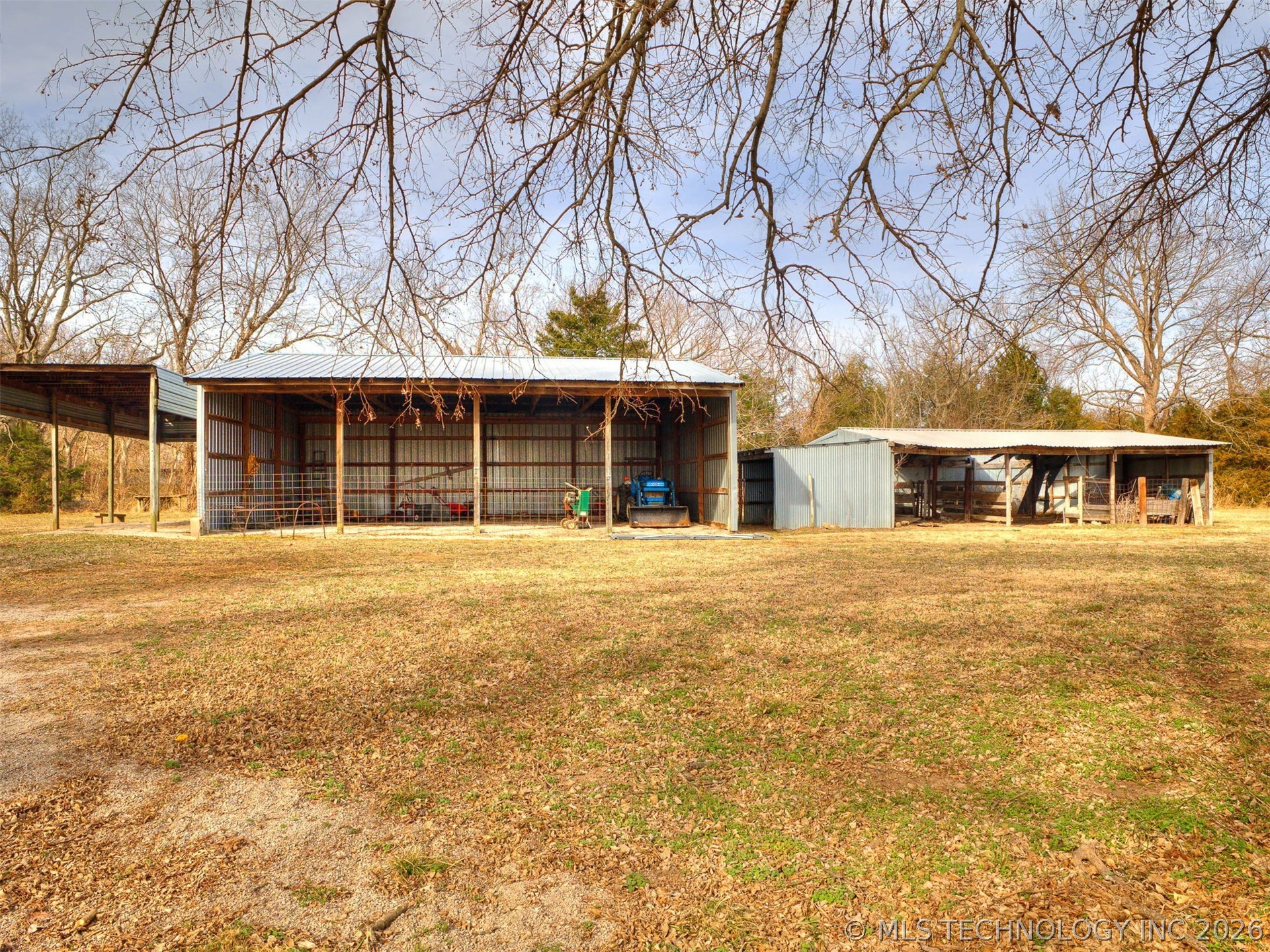 10616 N 20th West Avenue Property Photo 35