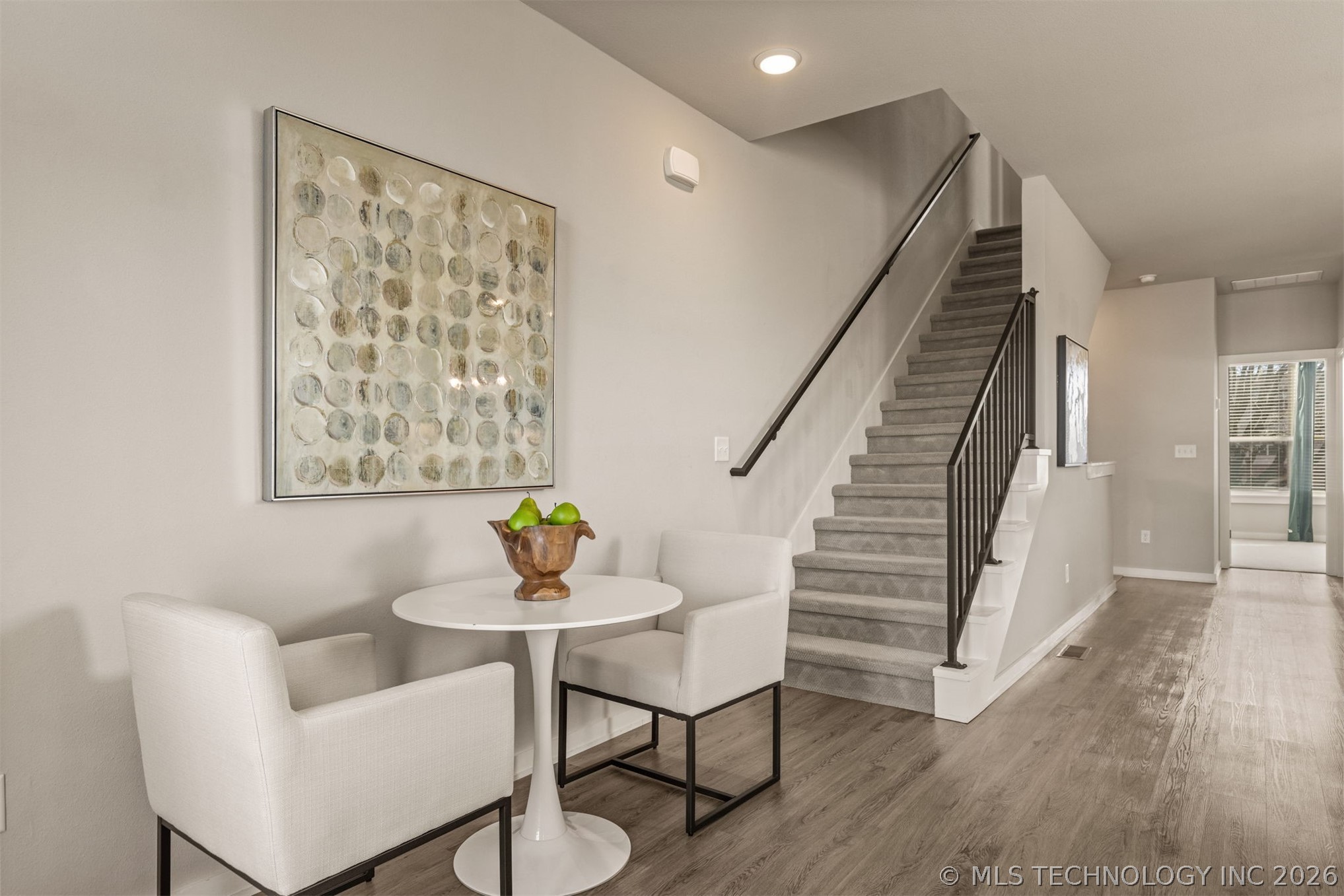 121 S Cedar Avenue Property Photo 8