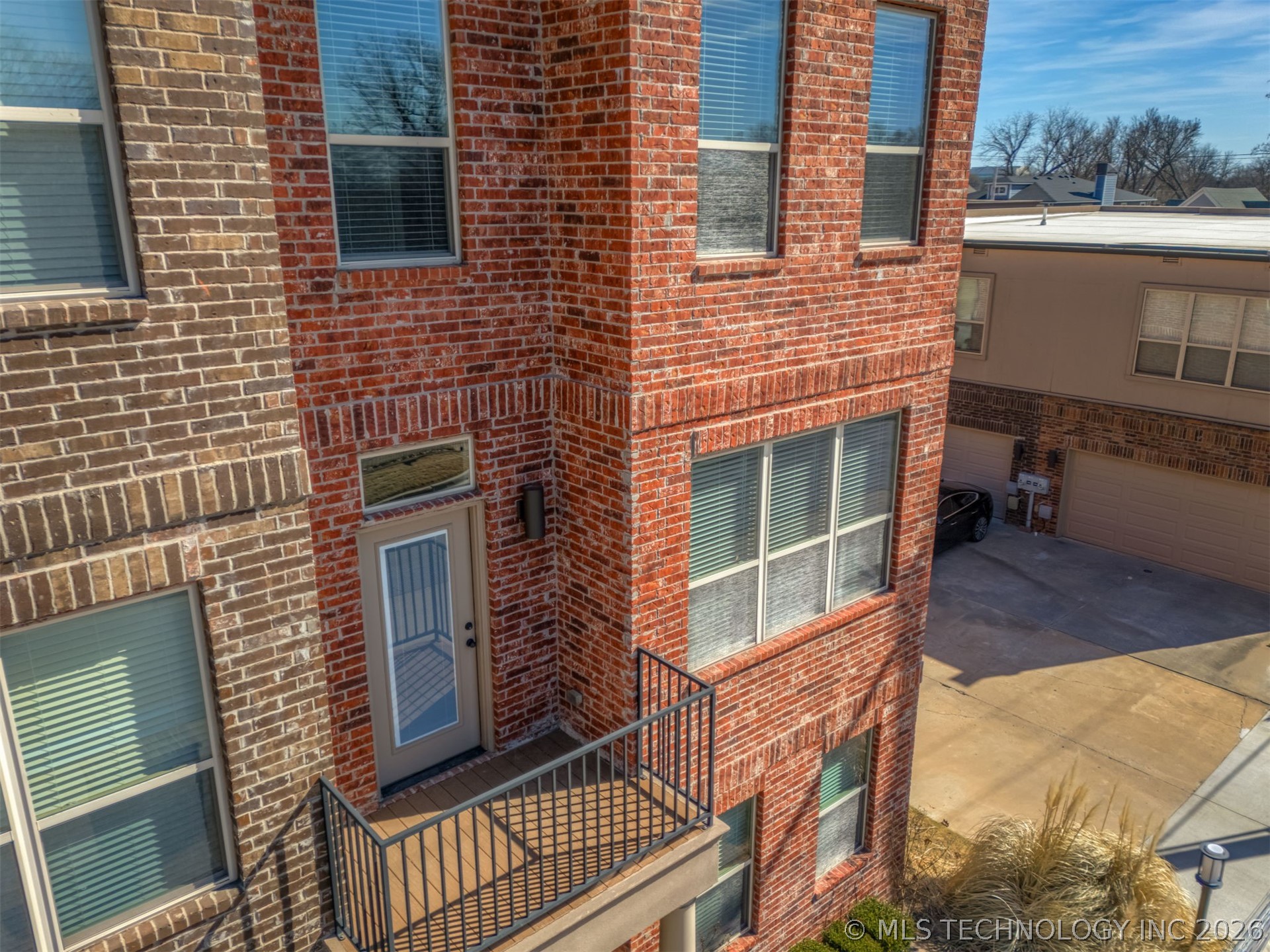 121 S Cedar Avenue Property Photo 30