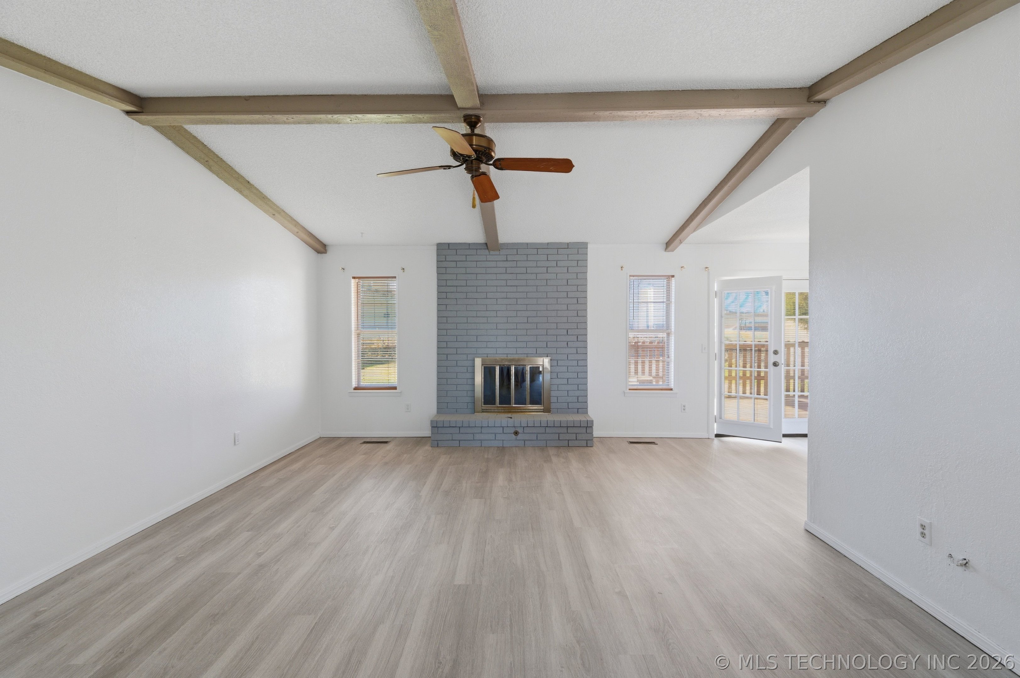 3304 S Ash Court Property Photo 5