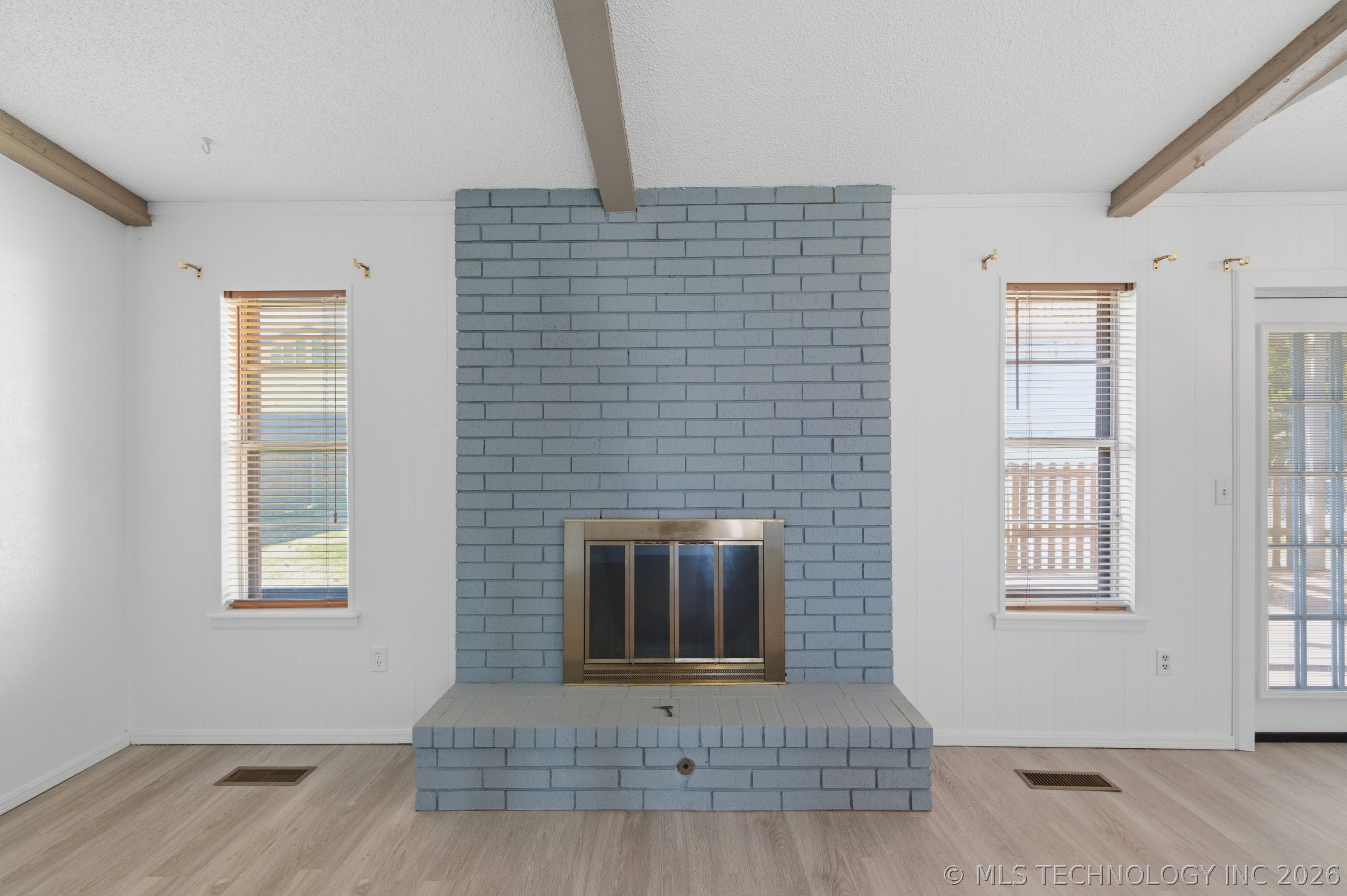 3304 S Ash Court Property Photo 7