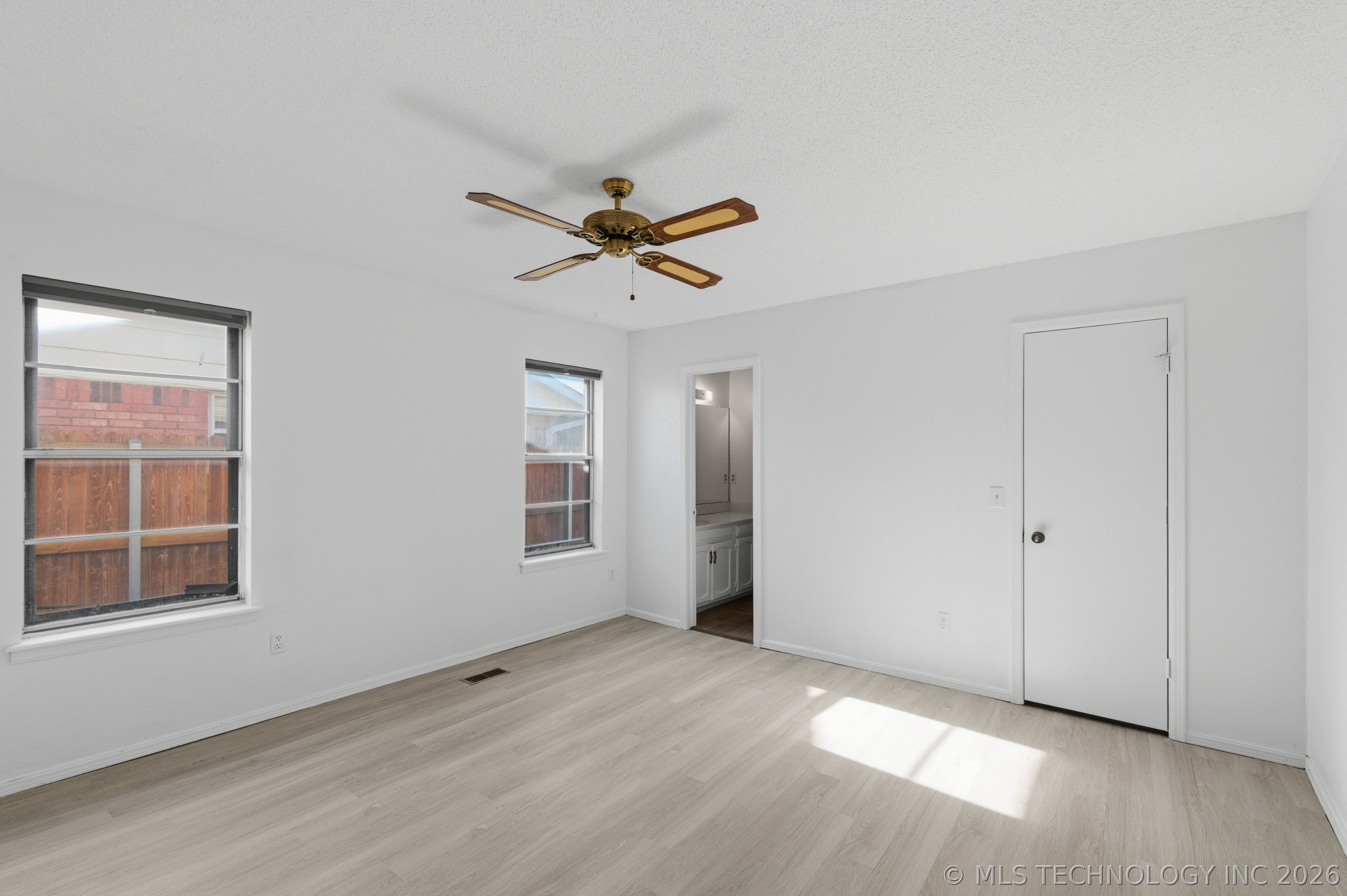 3304 S Ash Court Property Photo 10