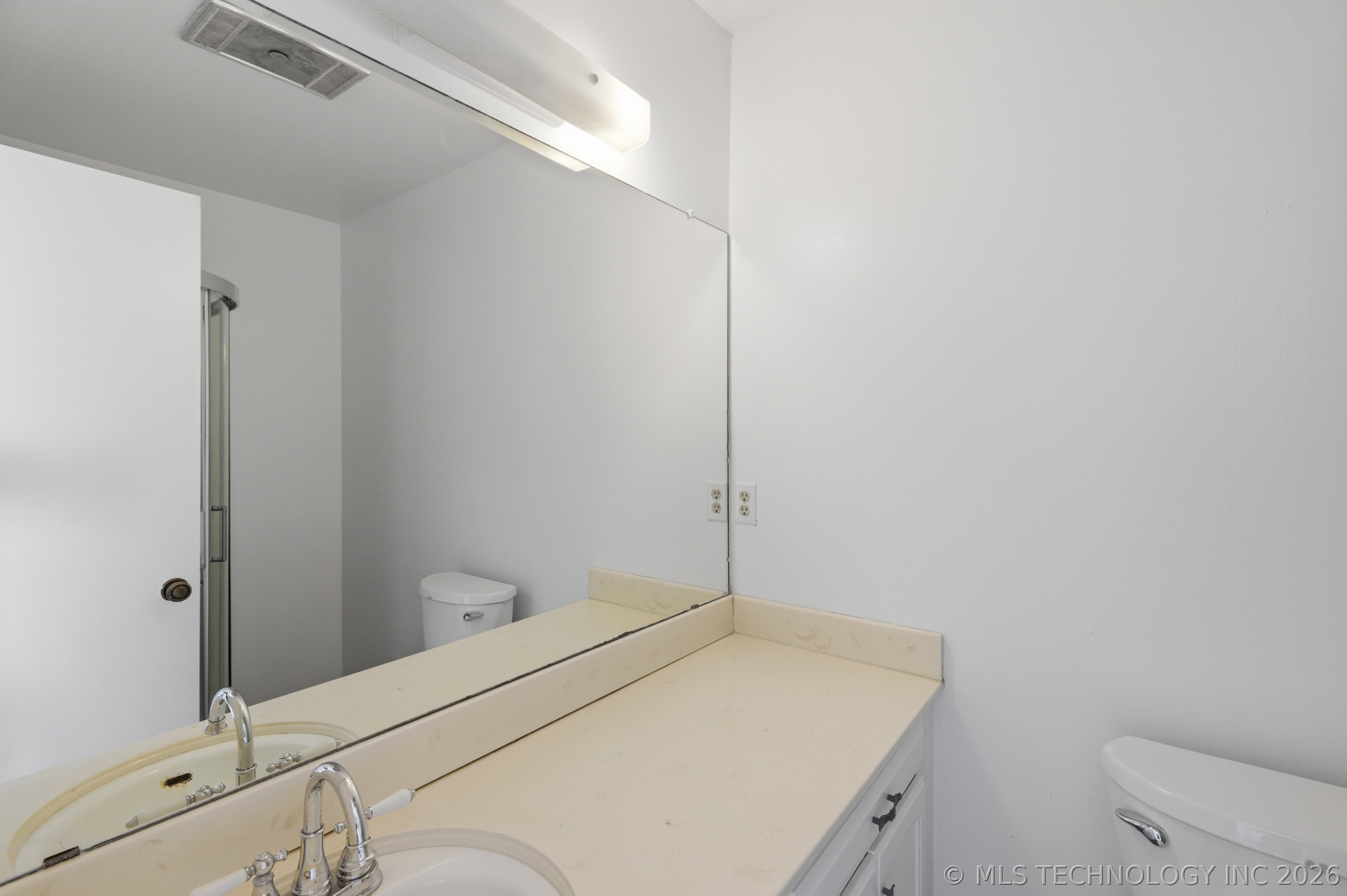 3304 S Ash Court Property Photo 12