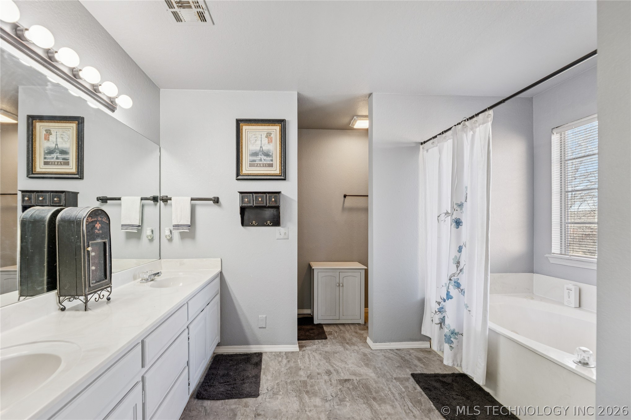 1204 N Willow Avenue Property Photo 17