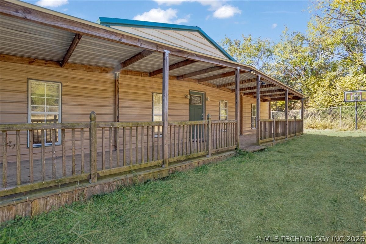 136 Pine Street Property Photo 5
