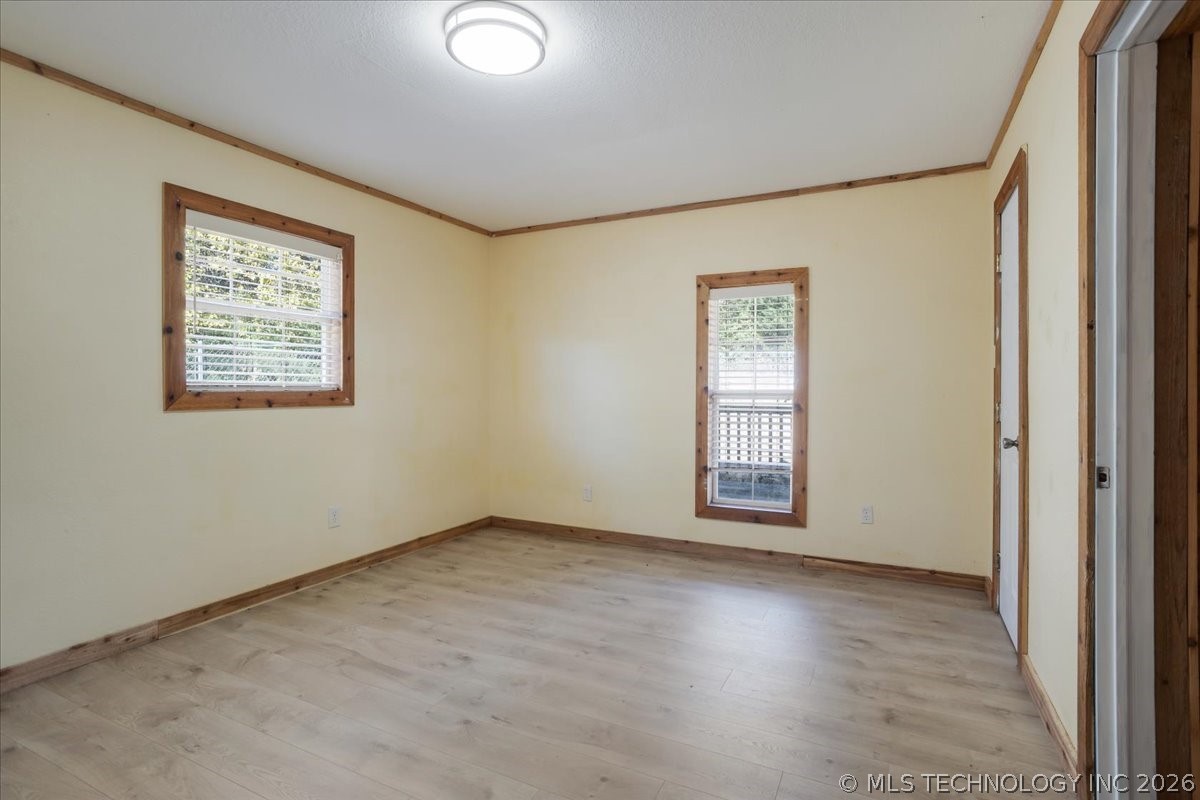 136 Pine Street Property Photo 17