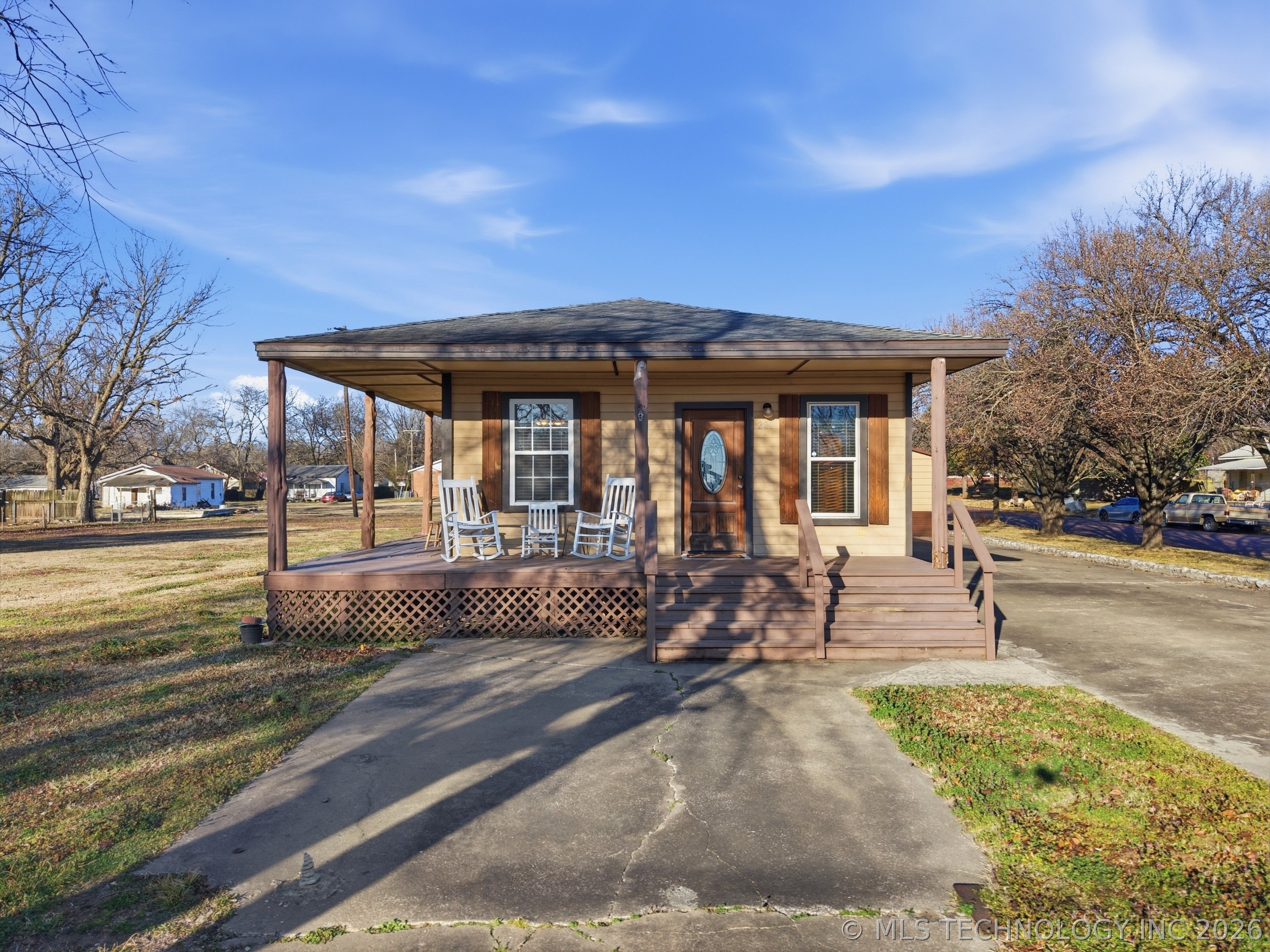 201 S Choctaw Avenue Property Photo 6