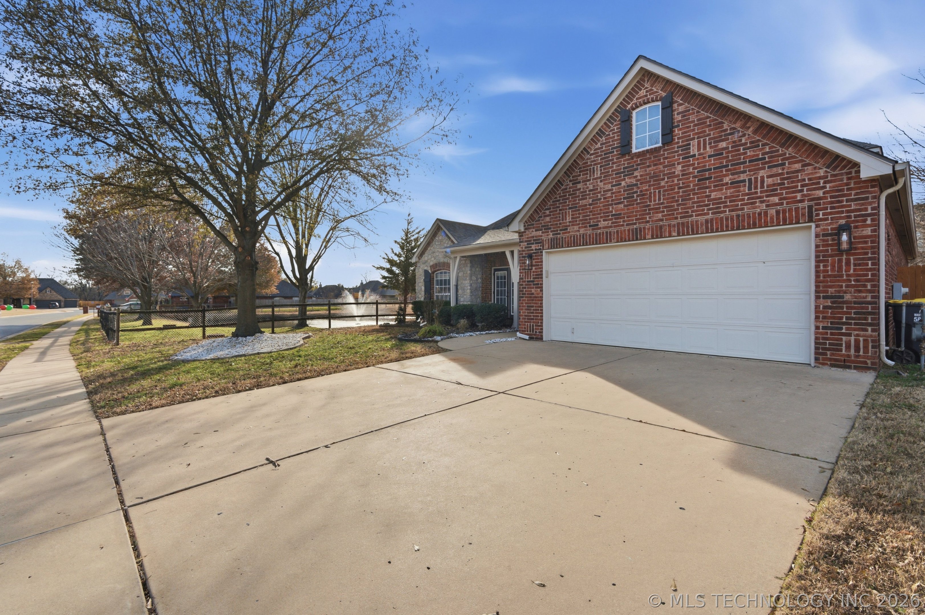 11112 S 3rd Street Property Photo 2