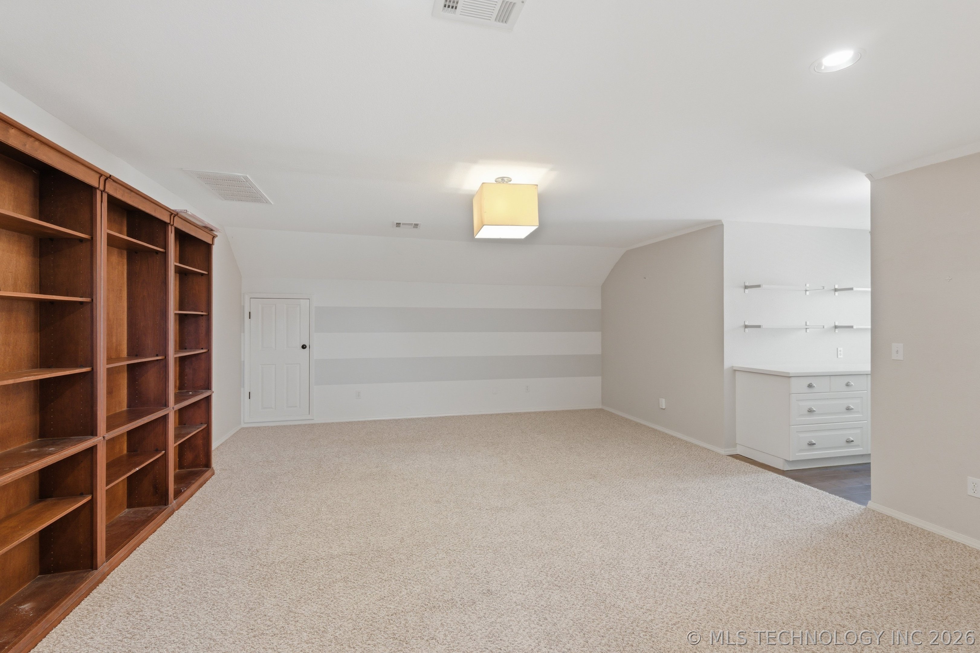 11112 S 3rd Street Property Photo 32