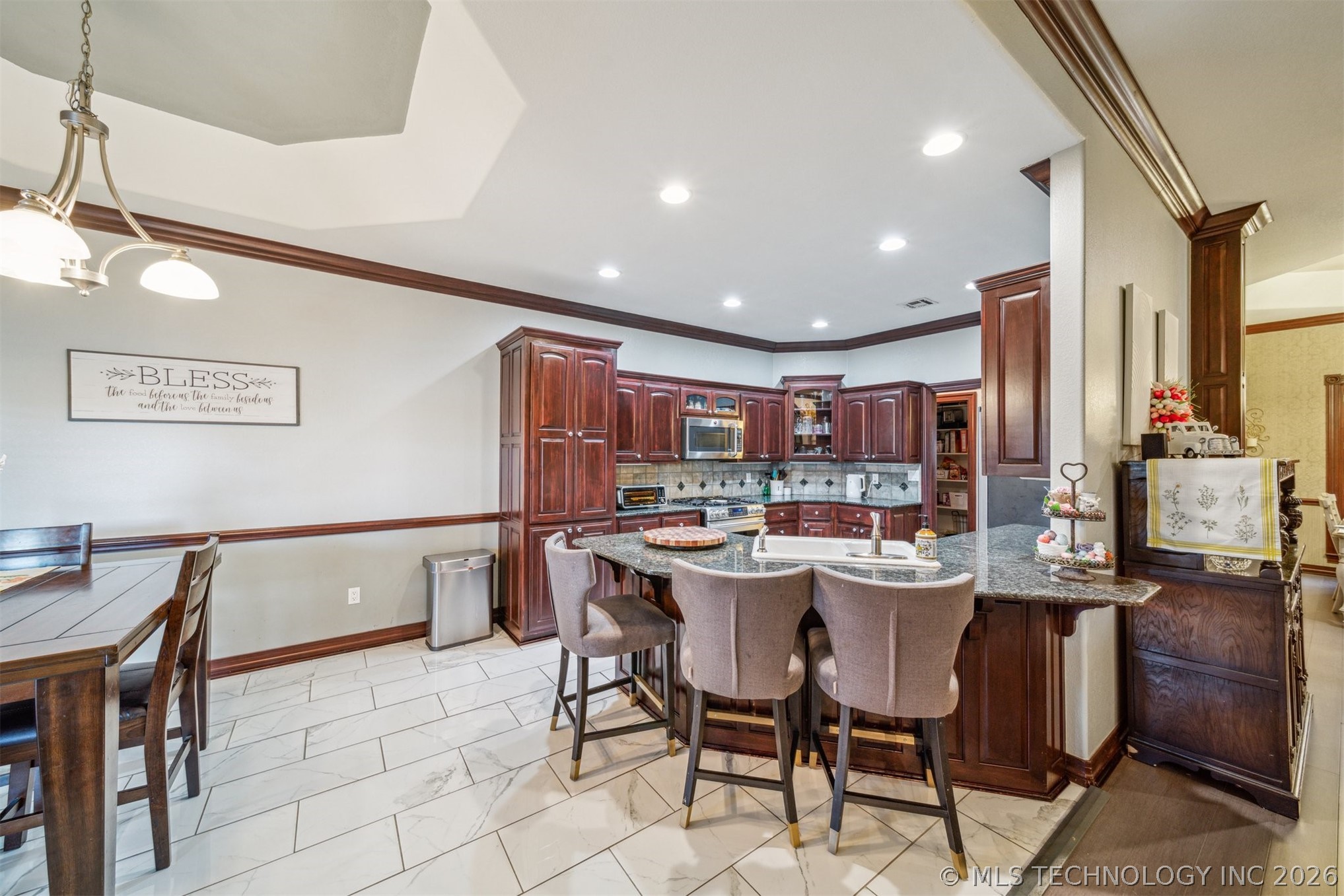 1215 Lyndsey Lane Property Photo 17