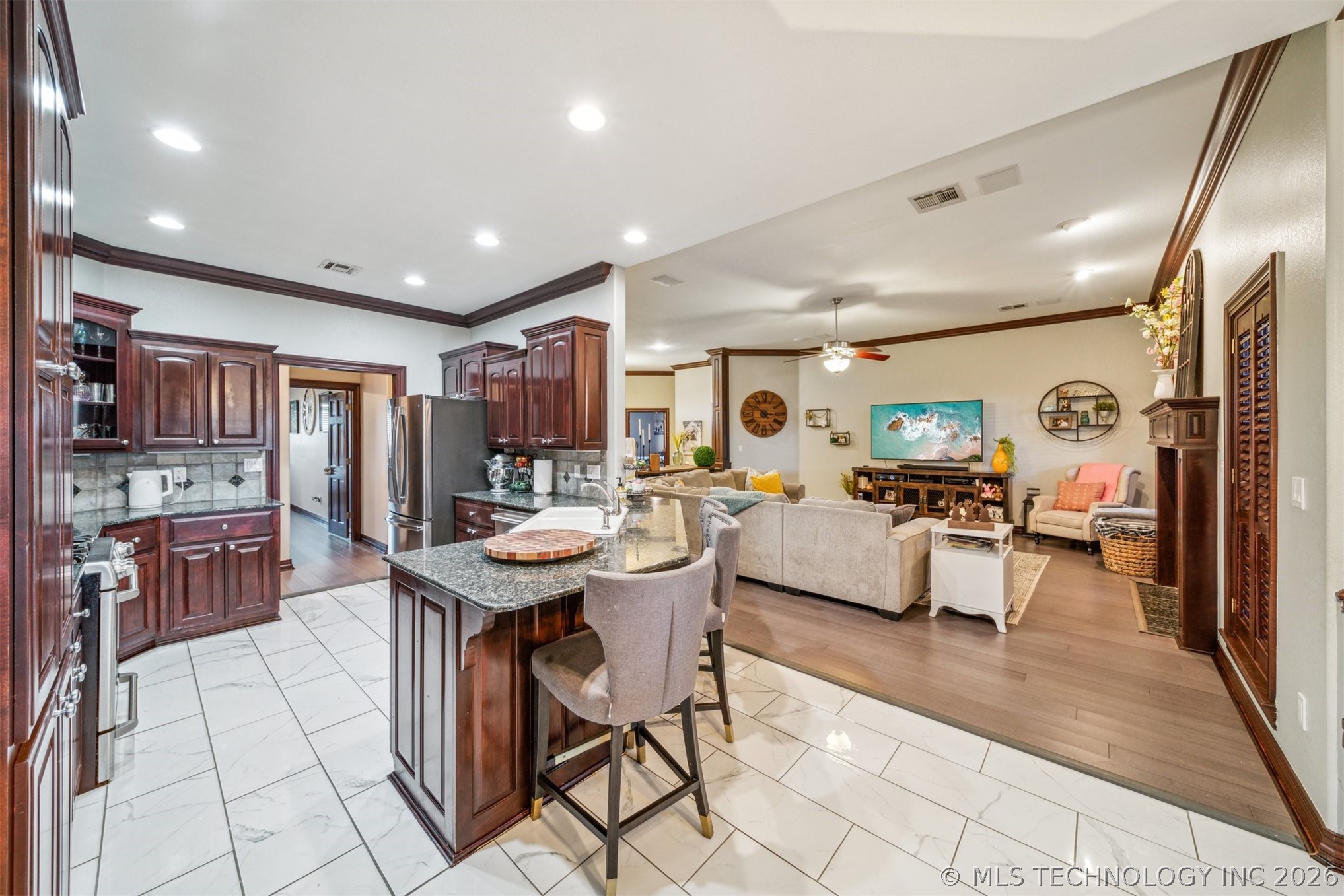 1215 Lyndsey Lane Property Photo 18