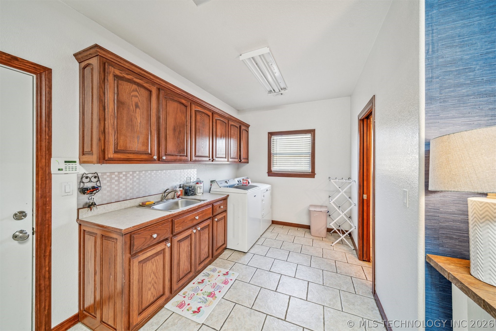 1215 Lyndsey Lane Property Photo 36