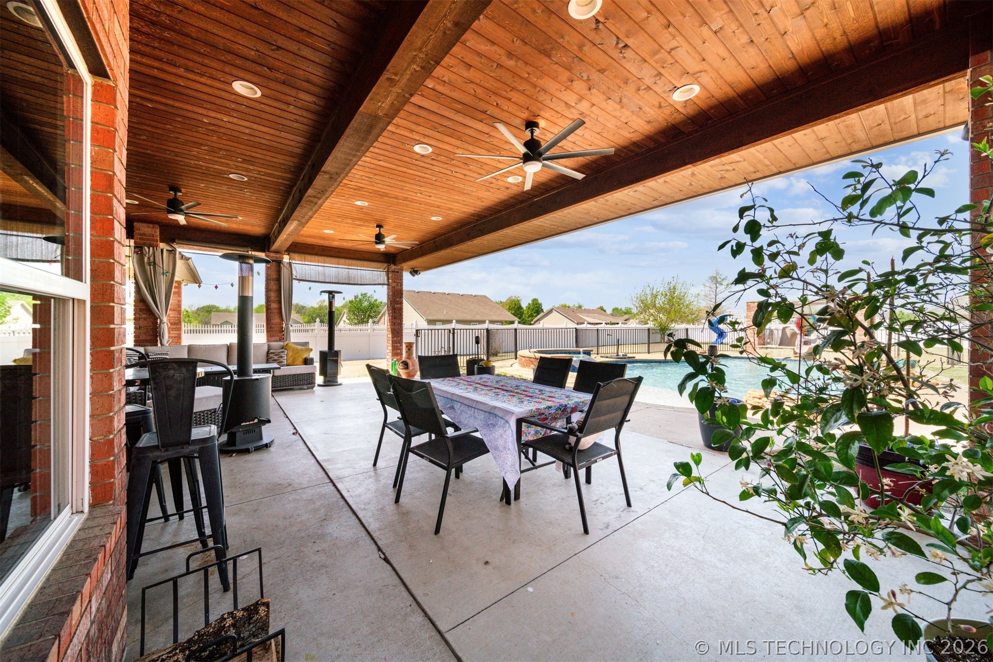 1215 Lyndsey Lane Property Photo 41